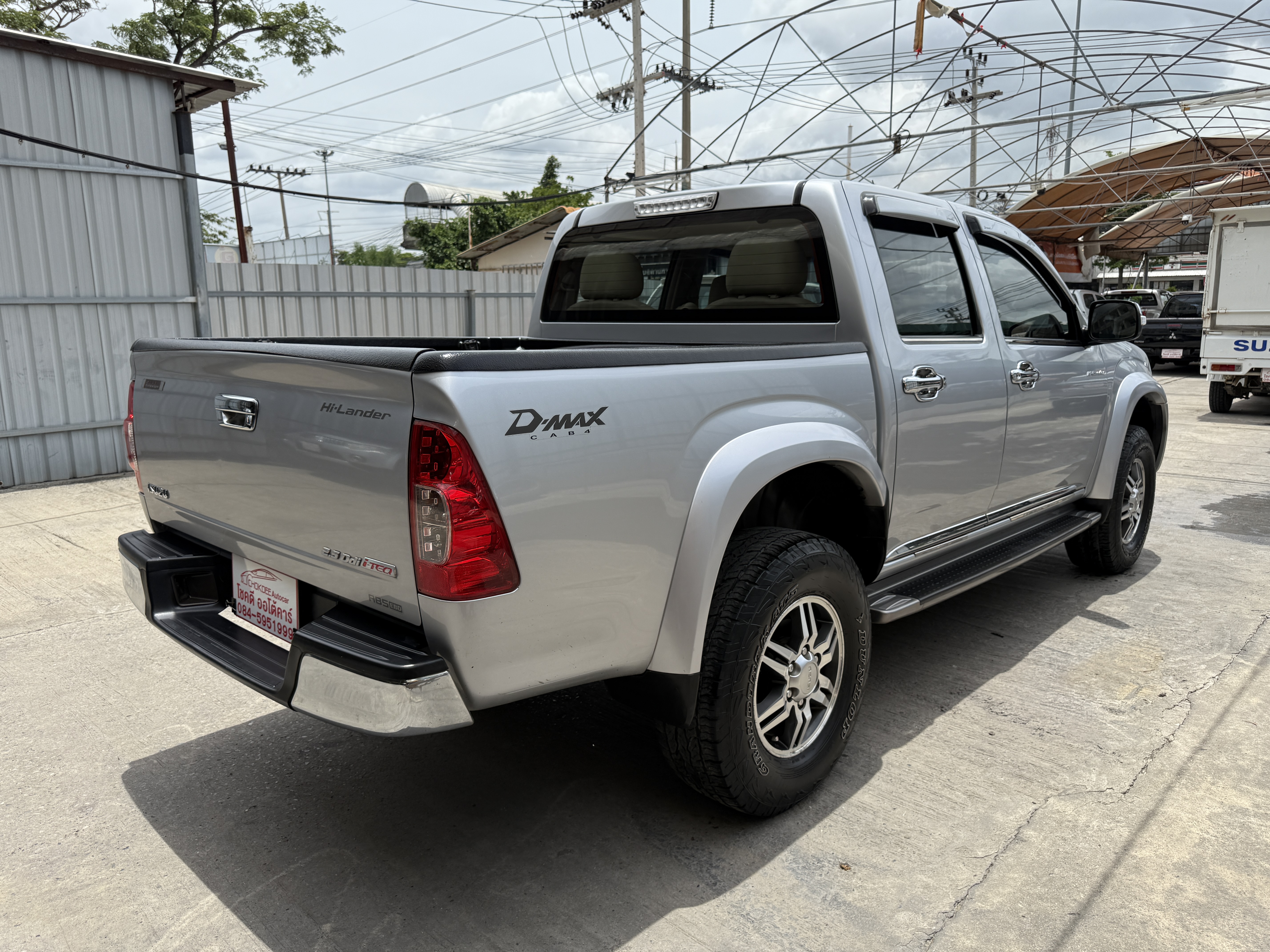 Isuzu Dmax 4ประตู Hilander 2.5 Abs 2010 เงิน
