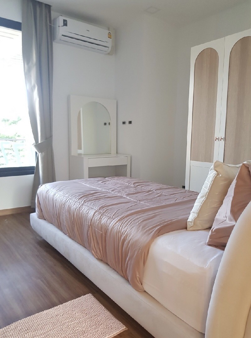 For Sales : Kathu, Single house with swimming pool, 5 Bedrooms 3 Bathrooms