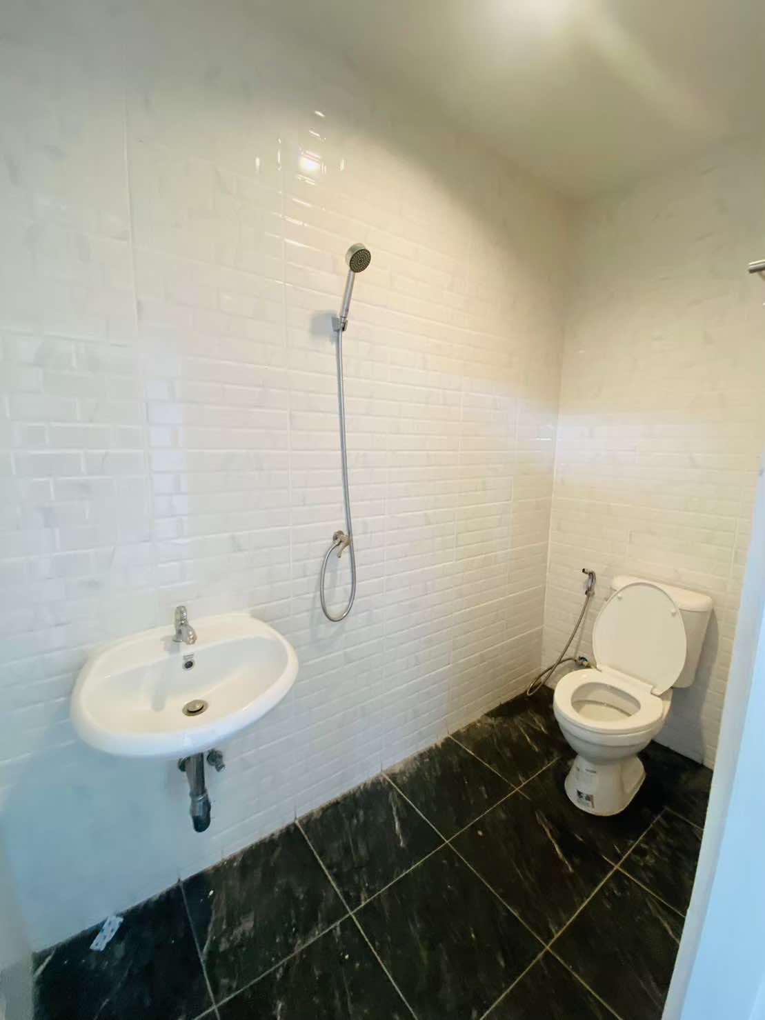 For Rent : Kohkaew, 2-Story detached house, 4 Bedrooms 3 Bathrooms