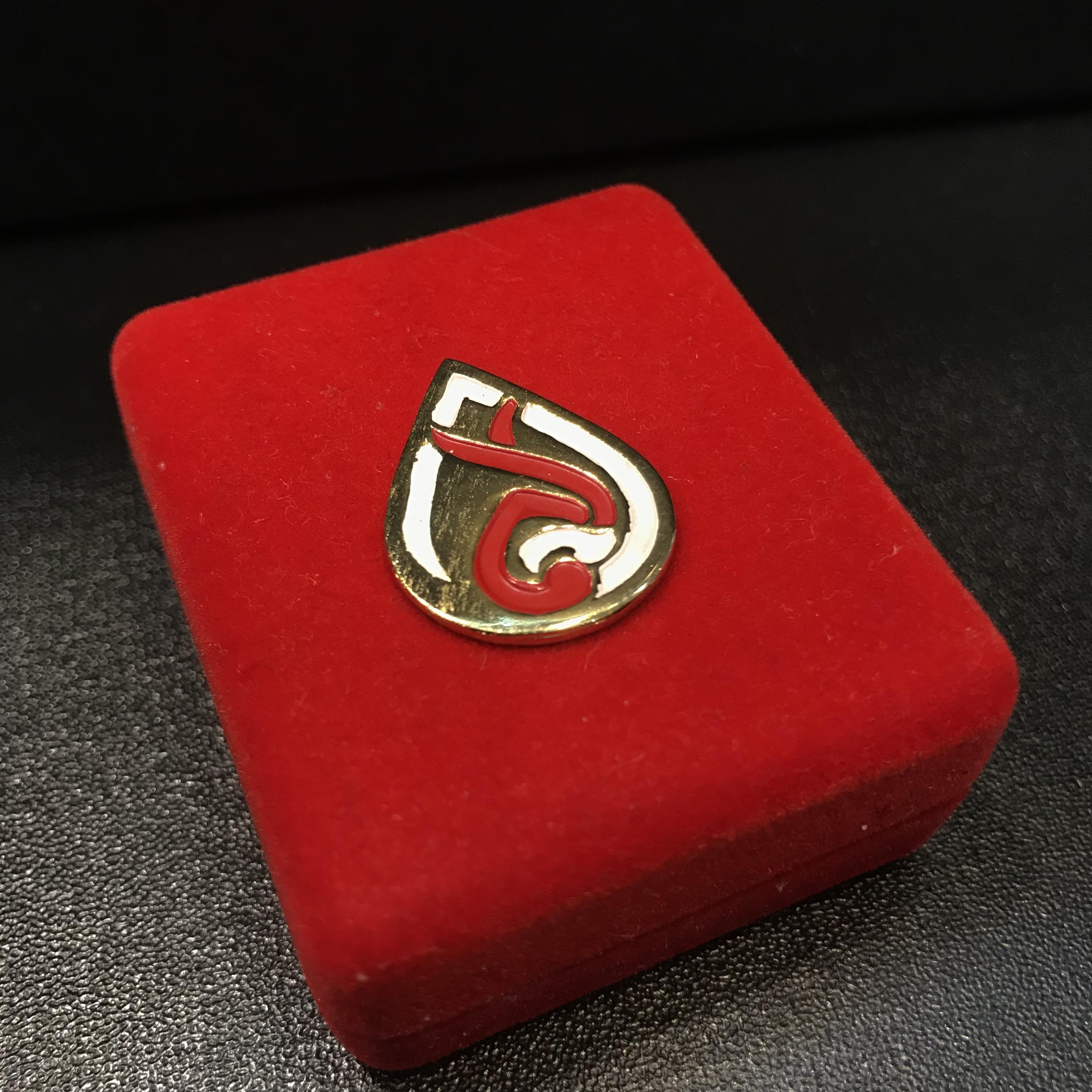 พระเครื่องปางสมาธิ 90พรรษาสมเด็จย่า ปี2533 เนื้อทองคำ (ในหลวงรัชกาลที่9เสด็จในพิธี)