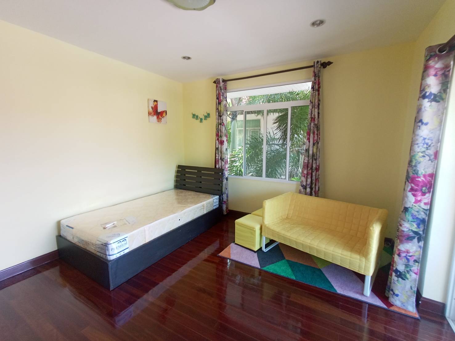 For Rent : Chalong luxury pool villa, 3 bedrooms 3 bedrooms, 300 sqm.