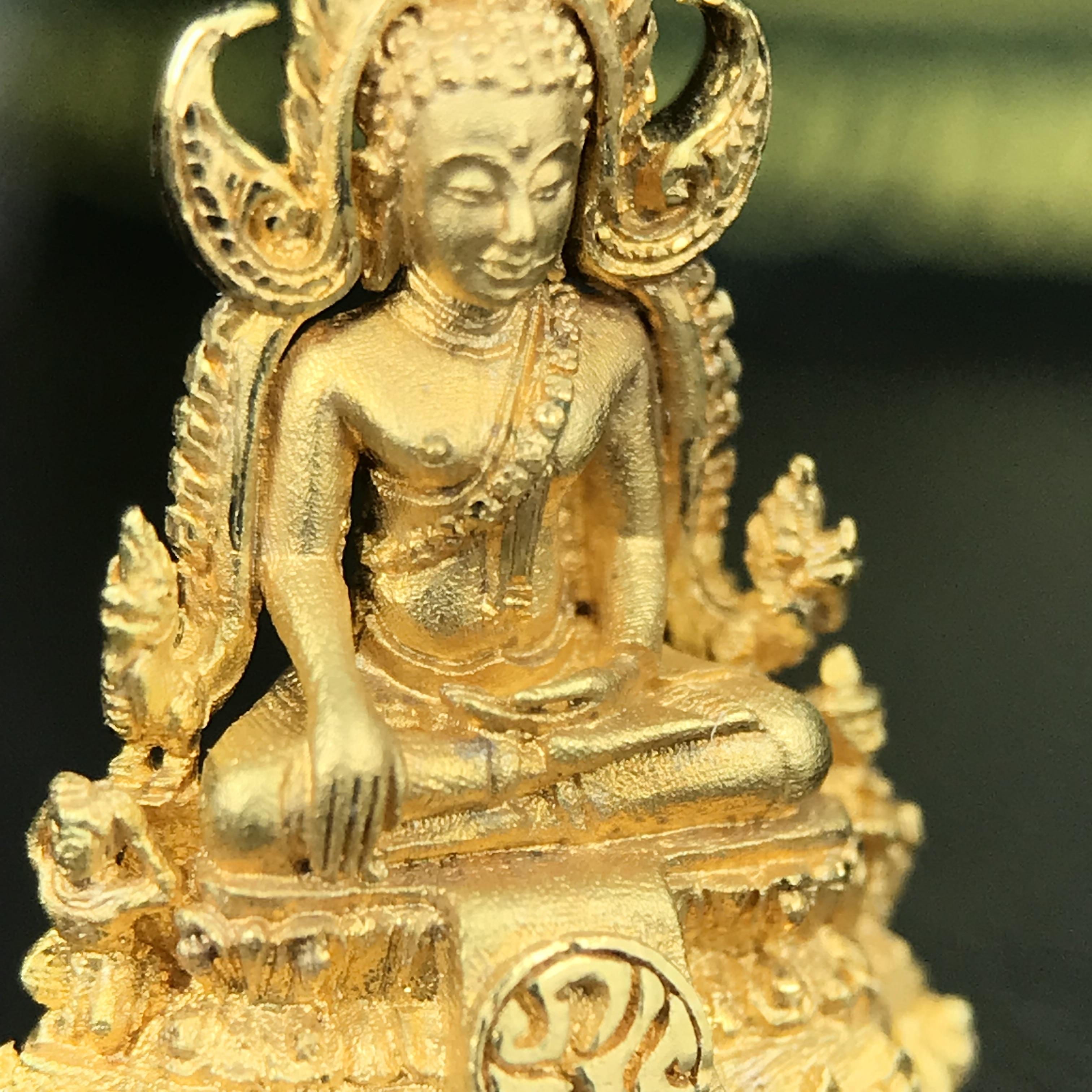 พระพุทธชินราช ภปร. 84 พรรษา เนื้อทองคำ พิมพ์เล็กขนาดหน้าตัก 1/4 นิ้ว(สูง 2.0 ซม.)(พระราชทานมวลสาร จิตรลดาและเส้นพระเจ้า(เส้นผม)รัชกาลที่9)พุทธศิลป์ทรงคุณค่าอีกหนึ่งรุ่นยอดนิยม(หมายเลขสวย ๑๙๑๙)(1ใน1000องค์)หายาก