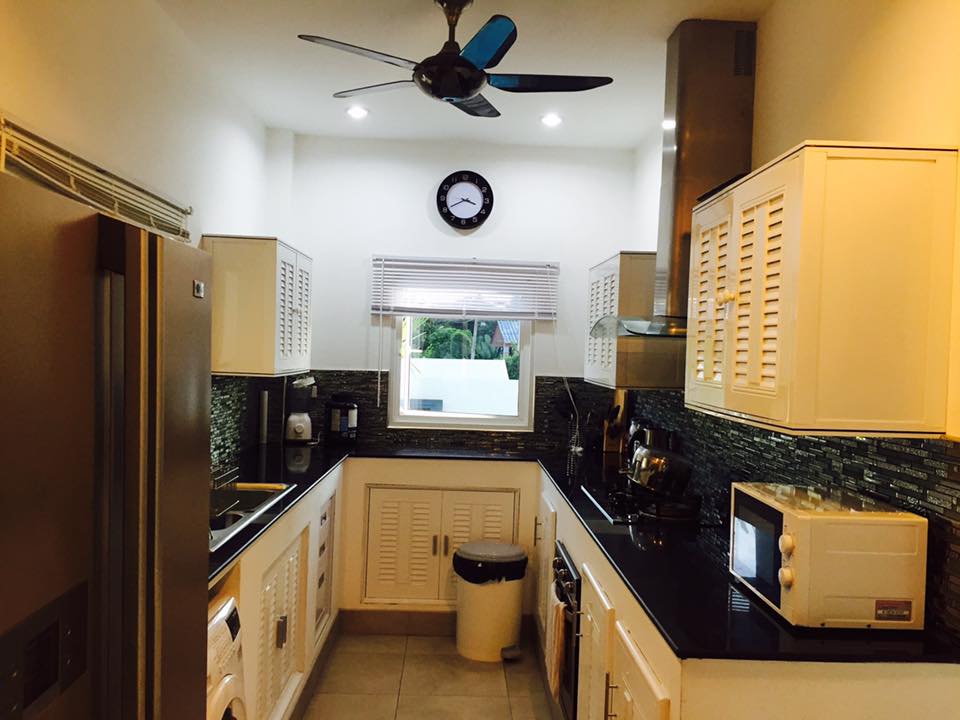 For Rent : 4Bed room Pool villa @ Rawai Phuket