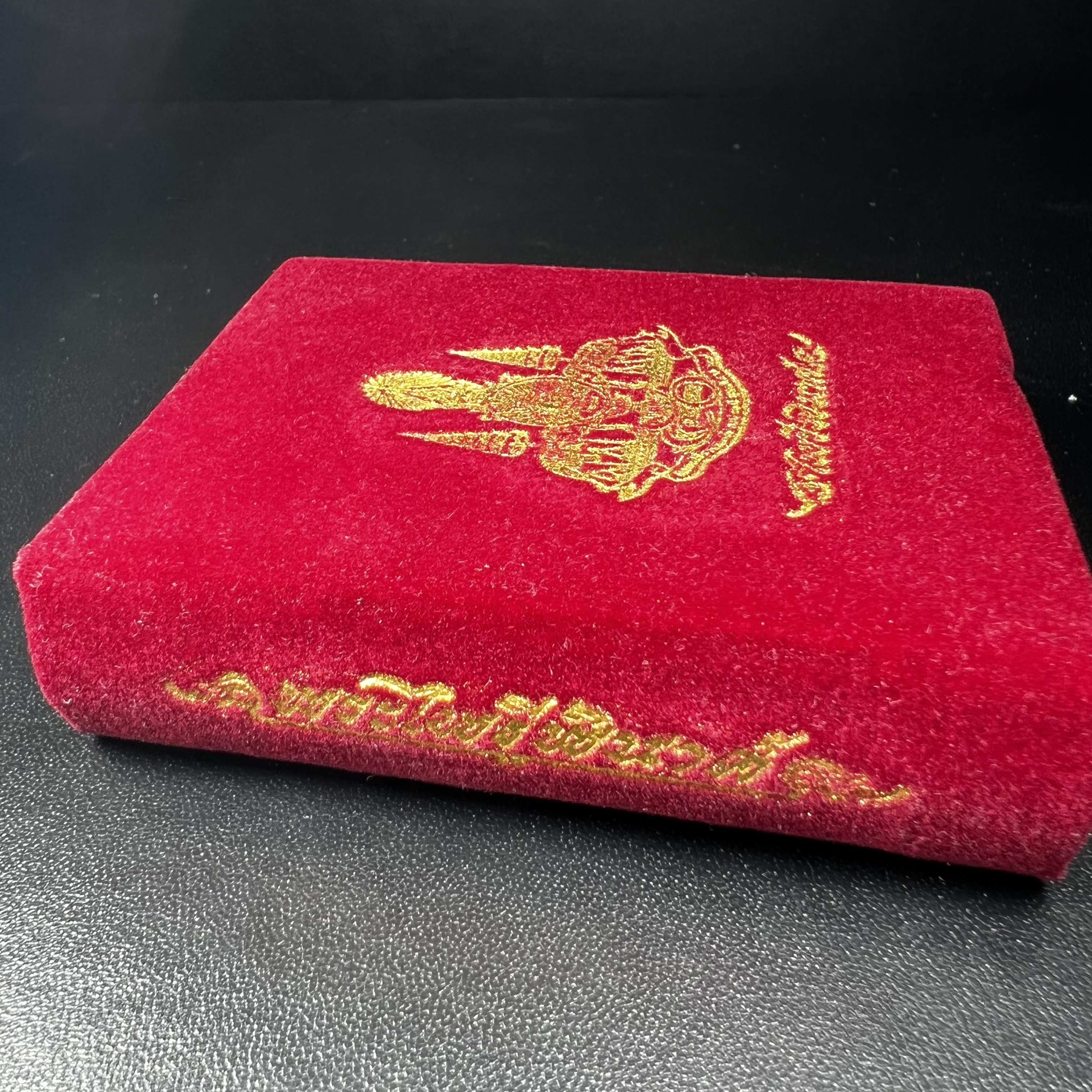 พระกริ่งไพรีพินาศ ตรากาญจนาภิเษก วัดบวรนิเวศวิหาร ที่ระลึกในหลวงรัชกาลที่9 ครองสิริราชสมบัติครบ 50 ปี เนื้อเงิน(สภาพผิวเดิม ขึ้นสีรุ้งธรรมชาติ สวยแบบนิยม)พร้อมกล่องบรรจุเดิม หมายเลข 5493