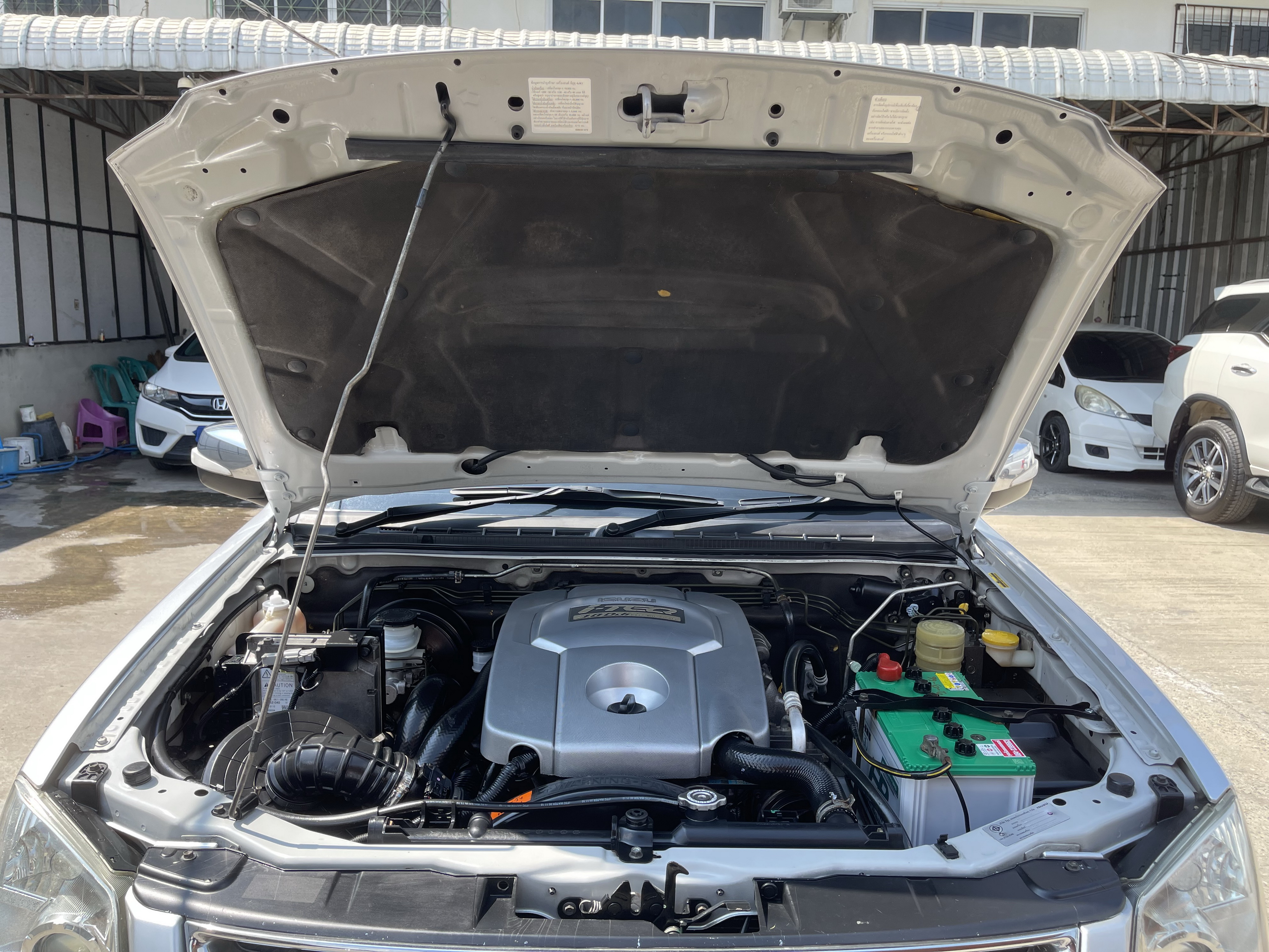 Isuzu Dmax Cab SLX 2.5 Abs Airbag Navi 2010 เงิน