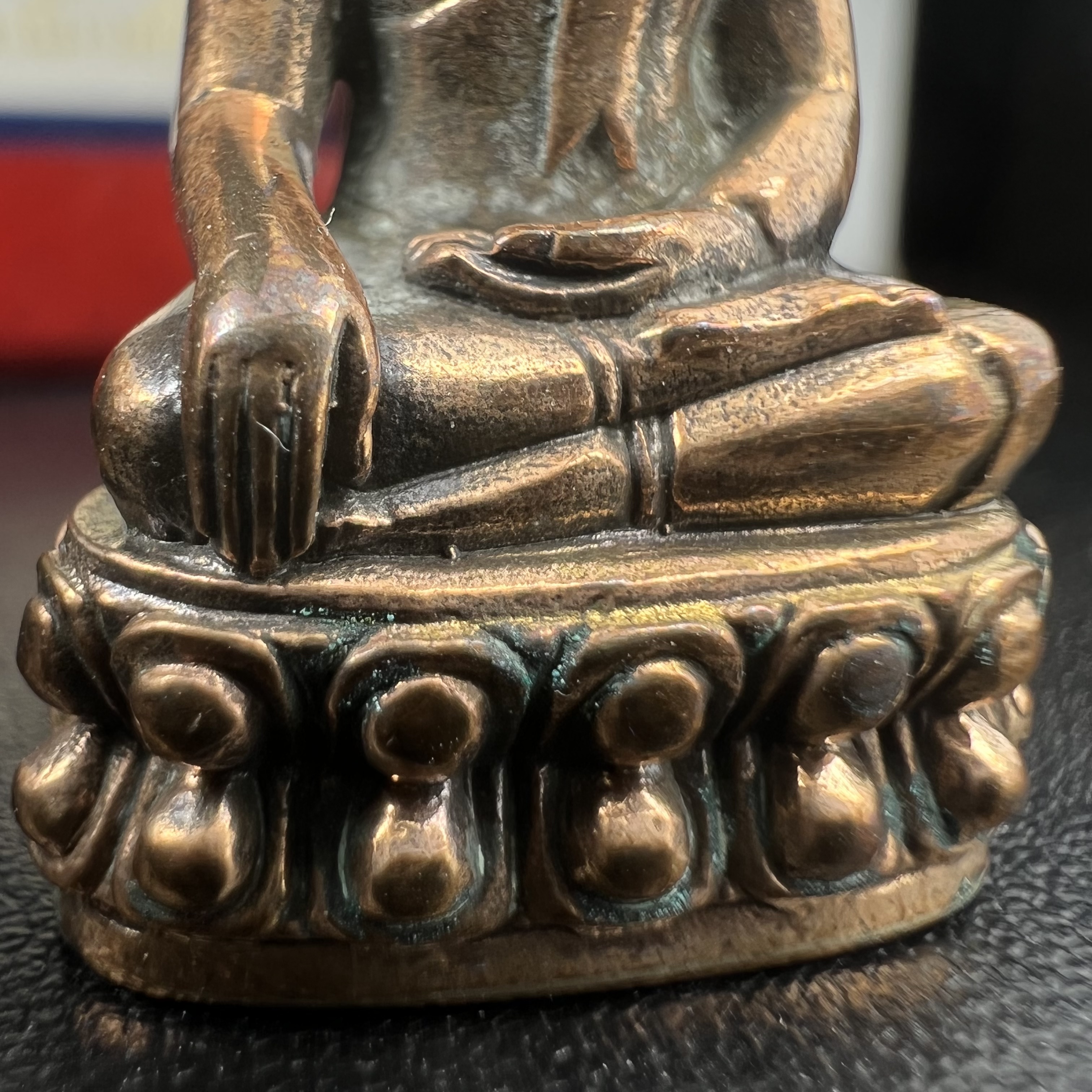 พระกริ่ง 8 รอบ ญสส. 96 พรรษา สมเด็จพระญาณสังวร สมเด็จพระสังฆราช สกลมหาสังฆปรินายก วัดบวรนิเวศวิหาร ปี 2552 เนื้อนวโลหะเต็มสูตรแก่ทองคำ(1 ใน 2999 องค์)