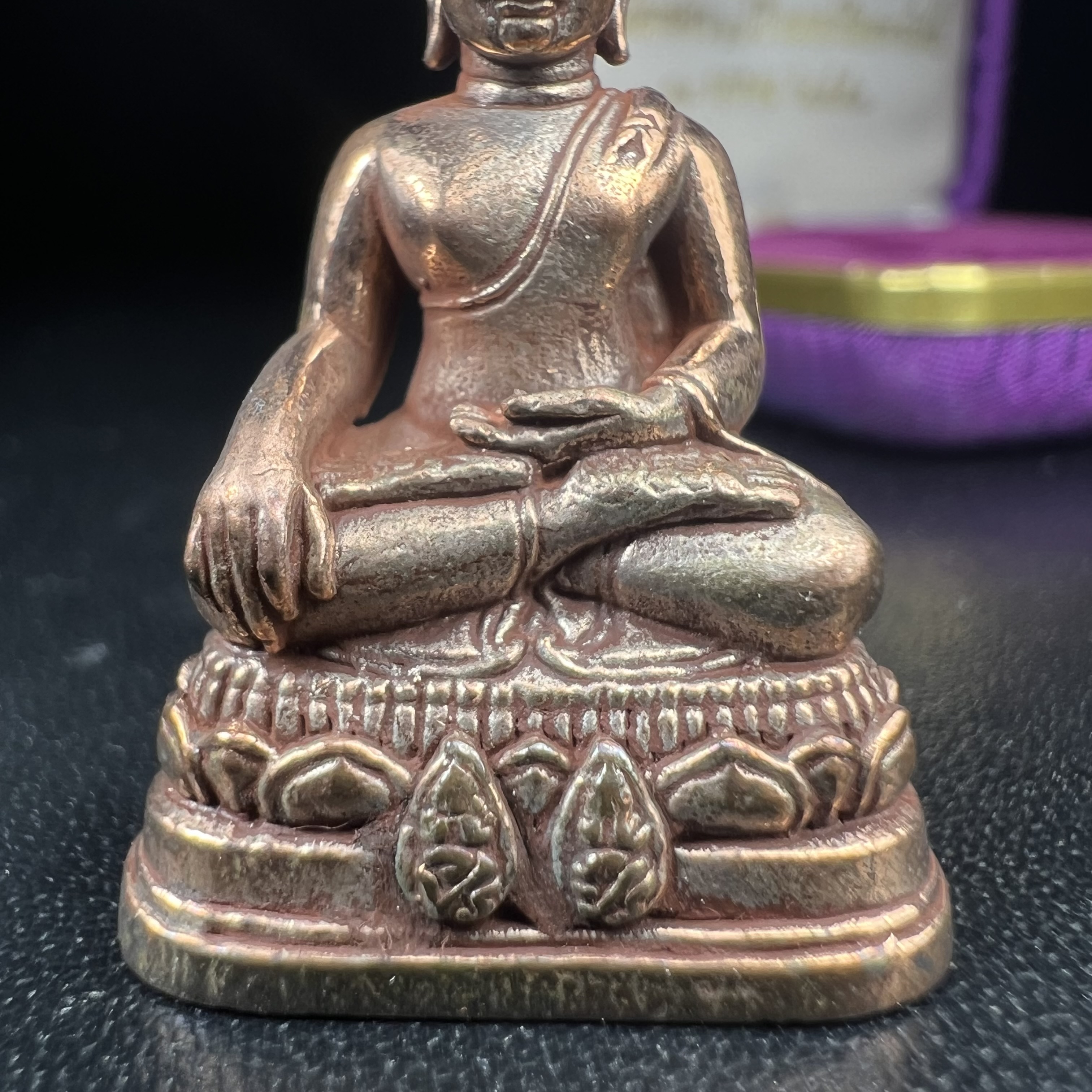 พระกริ่งพระพุทธนรสีห์ จปร.+ภปร. ครบรอบ 100 ปี ธนาคารไทยพาณิชย์ เนื้อนวโลหะ ปี 2550 สมเด็จพระเทพรัตนราชสุดาฯ เสด็จเป็นองค์ประธานในพิธีเททอง(พุทธศิลป์งดงาม)ด้านหน้าฐานประดับด้วยตราสัญลักษณ์พระปรมาภิไธยย่อ "จปร" และ "ภปร" เคียงคู่กันเป็นค