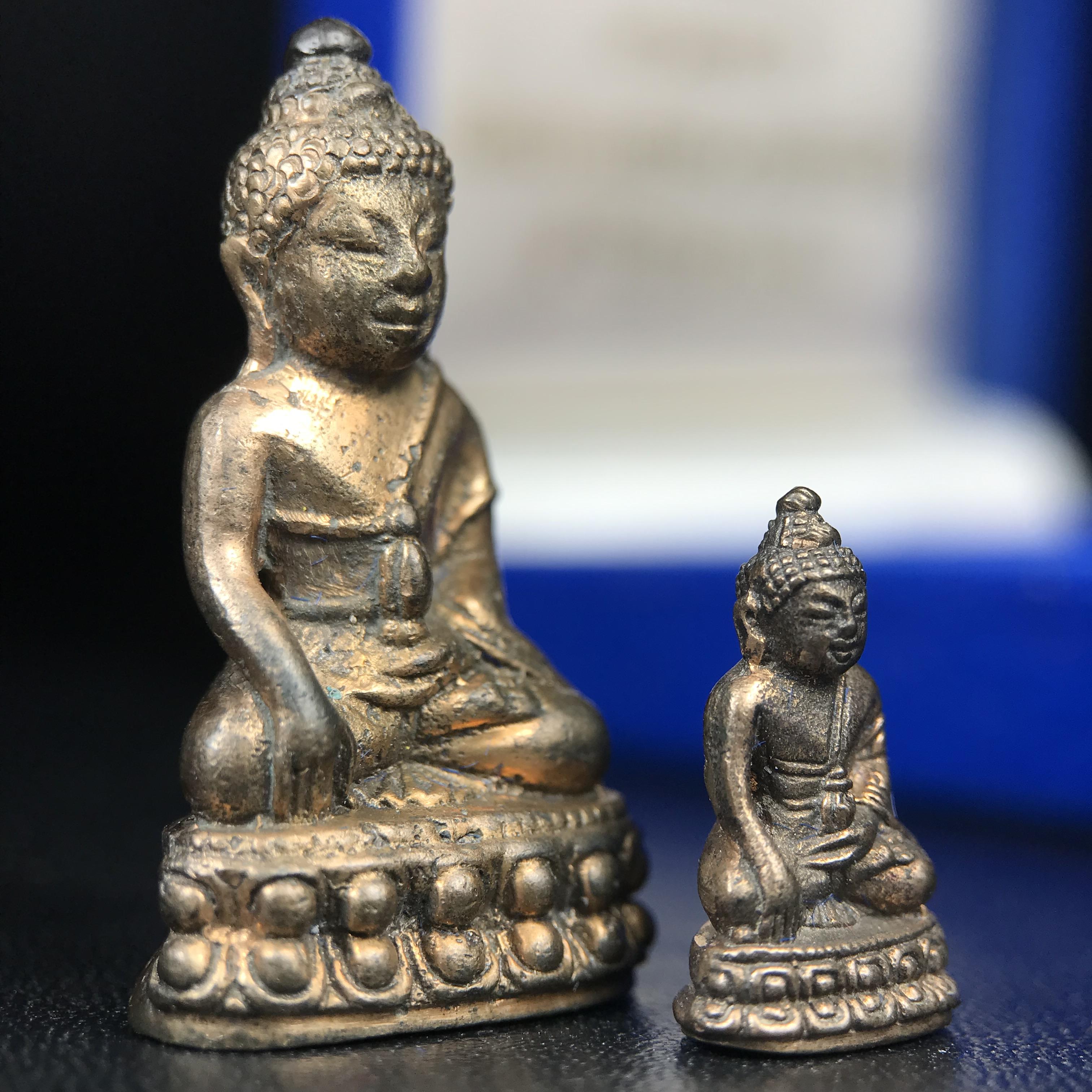 พระกริ่ง-พระชัยวัฒน์ นวราชบพิตร วัดตรีทศเทพ ปี 2530 เนื้อนวโลหะ(1ใน 500 ชุด สุดหายาก)จัดสร้างในวาระพระบาทสมเด็จพระเจ้าอยู่หัวรัชกาลที่ 9 เจริญพระชนมพรรษา 5 รอบนักษัตริย์(ในหลวงรัชกาลที่9เสด็จเททอง) (สภาพสวยครบสมบูรณ์))พิธีใหญ่ รุ่นยอดนิยม