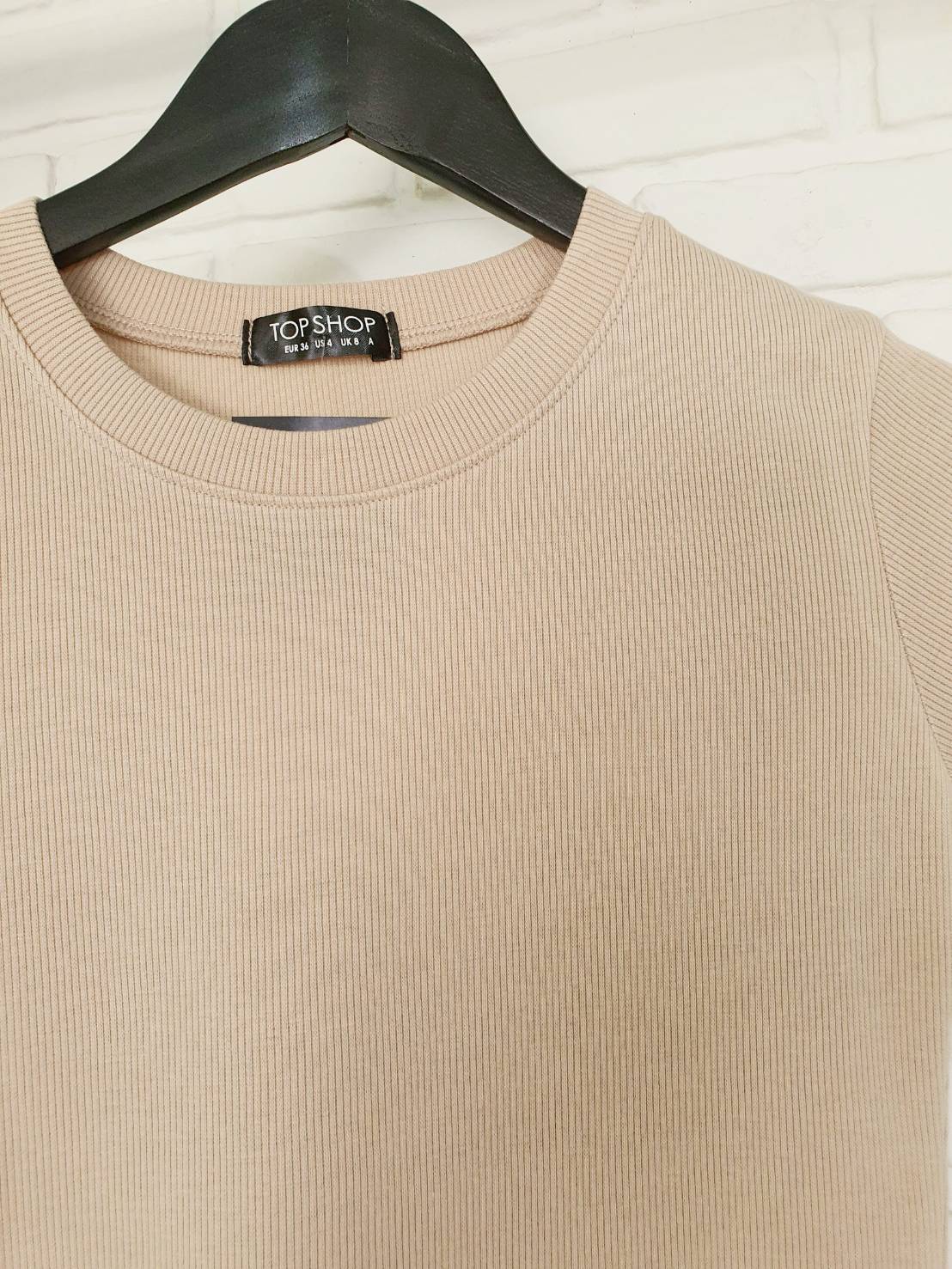 เดรสคอกลม