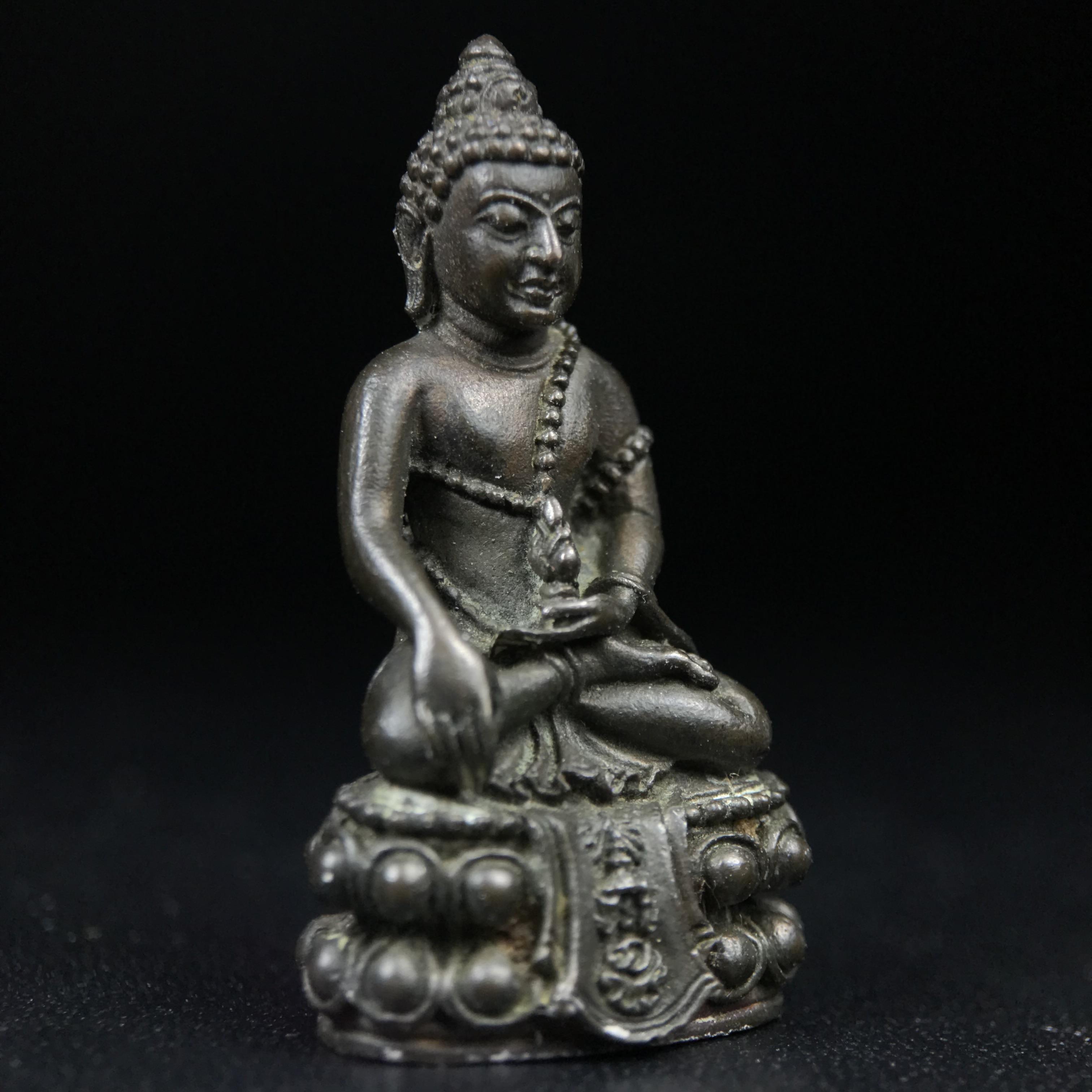 พระกริ่งศิรากาศ ภปร.(พระกริ่งคุ้มเกล้า)วัตถุมงคล"คุ้มเกล้าฯ" มูลนิธิ “คุ้มเกล้า” ในพระบรมราชูปถัมภ์ จัดสร้าง โรงพยาบาลภูมิพล เนื้อนวโลหะ(พิมพ์หน้าไทย)(ในหลวงรัชกาลที่9เสด็จเททอง)(พิธีใหญ่)(นิยม)