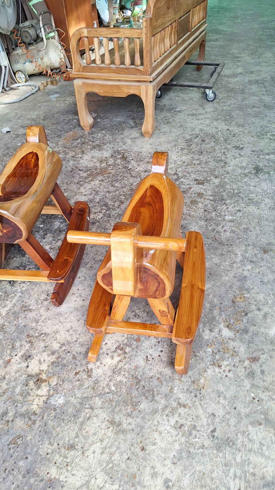 ม้าโยกไม้สักน่ารักๆ