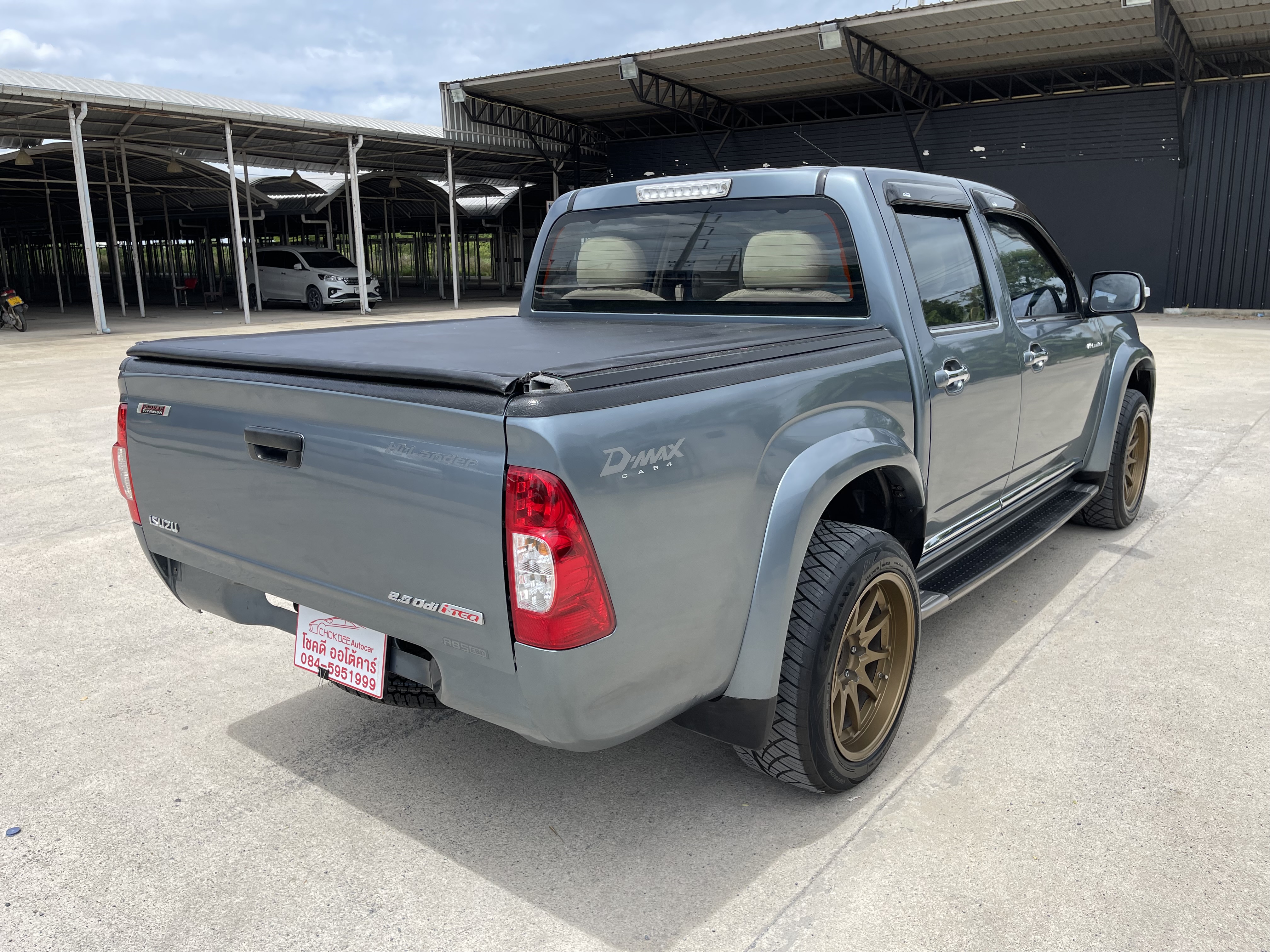 Isuzu Dmax 4ประตู Hilander 2.5 Abs 2010 เทา