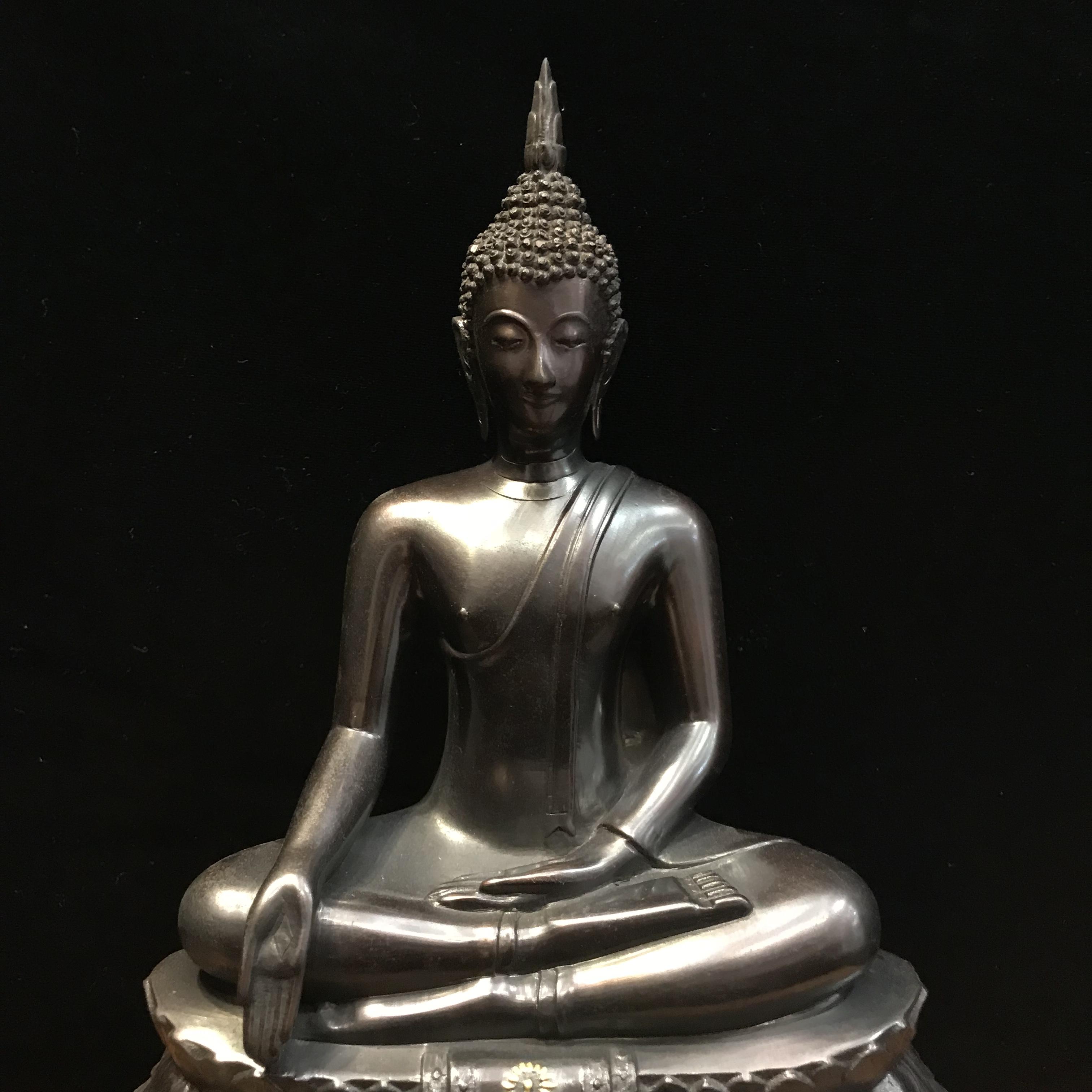 พระพุทธรูปบูชา ภปร วัดบวรนิเวศวิหาร ปี2508 บล็อกหนังไก่ หน้าตัก5นิ้ว(ที่สุดของพระบูชา ภปร วัดบวร)(สภาพผิวสวยสุดบรรยาย)