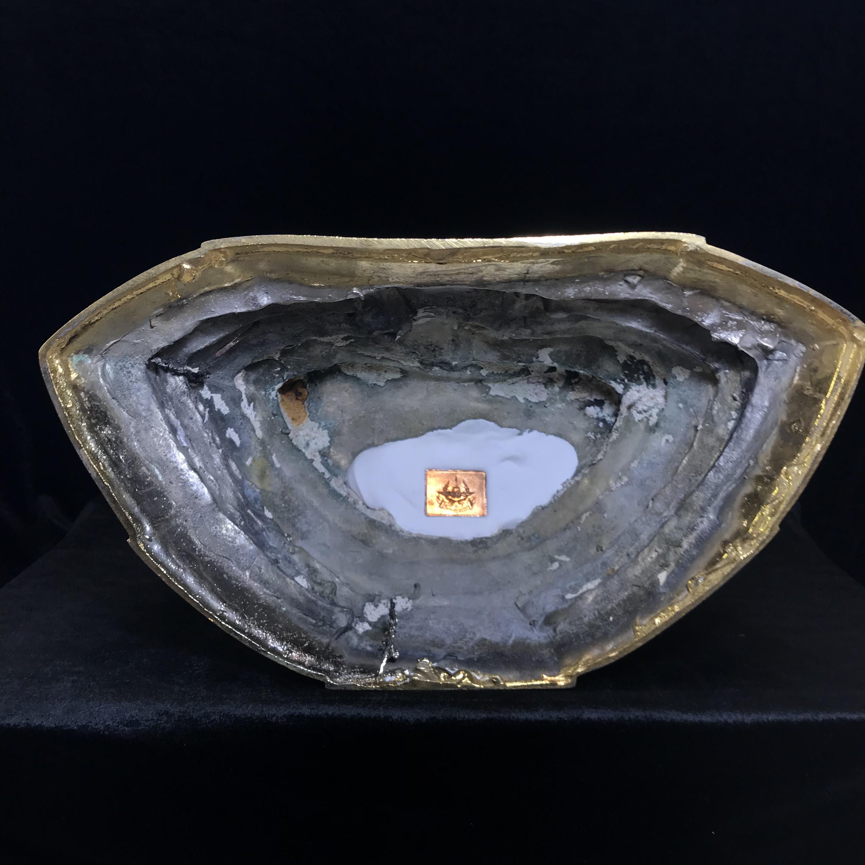 พระบูชาพระพุทธศิรมงคล ภปร. วัตถุมงคลคุ้มเกล้า ปี2524 ของมูลนิธิคุ้มเกล้า โรงพยาบาลภูมิพลจัดสร้าง ขนาดหน้าตัก 9 นิ้ว(ในหลวงทรงจุดไฟพระฤกษ์และเททอง)(พบเจอและหายากมาก)