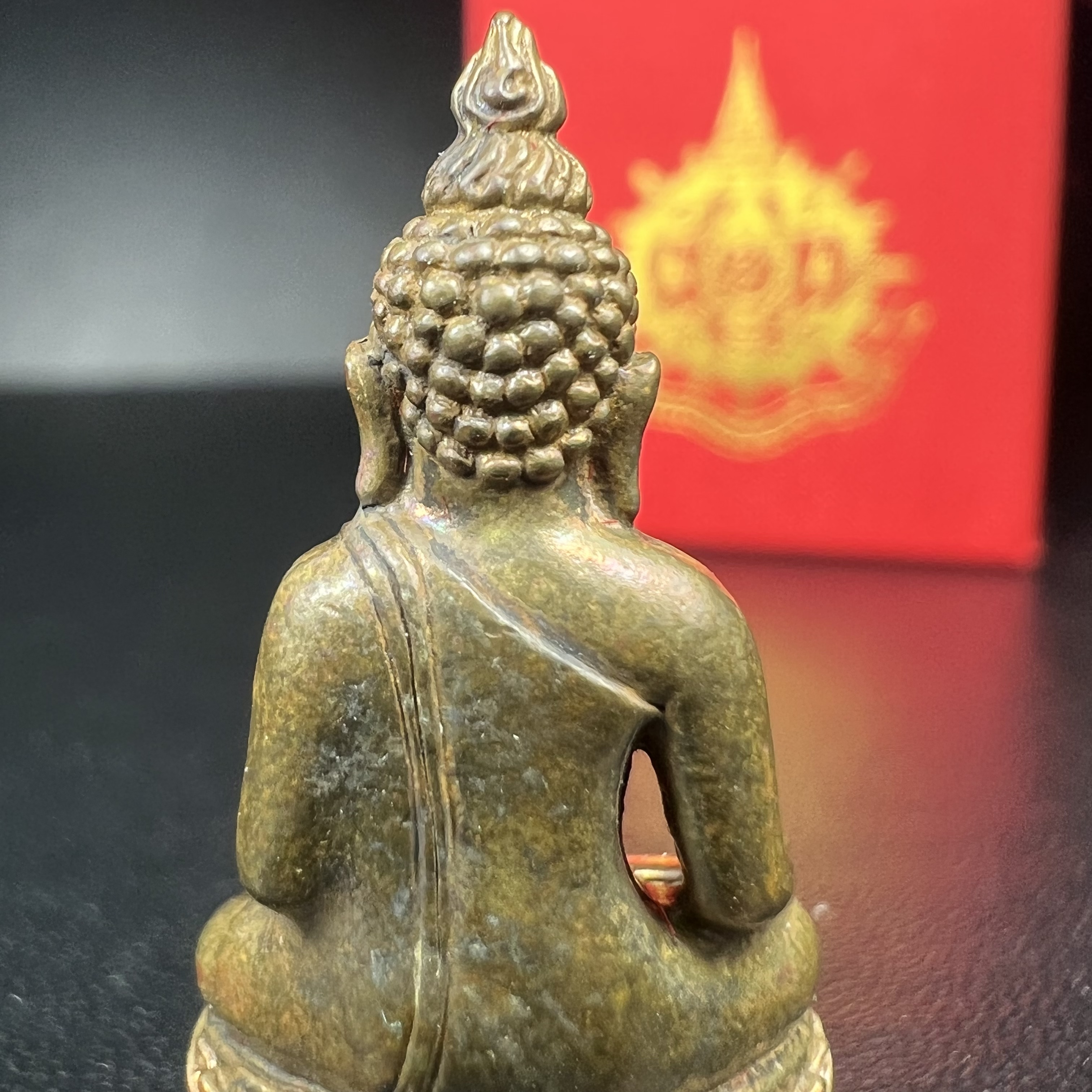 พระกริ่งไพรีพินาศ เฉลิมพระเกียรติ พระบาทสมเด็จพระเจ้าอยู่หัวรัชกาลที่9 พระชนมพรรษา 6 รอบ ปี2542เนื้อสัมฤทธิ์(บรรจุเหล็กไหล)ดีนอก-ดีใน(องค์นี้เป็นเนื้อสัมฤทธิ์ พิเศษกรรมการ ตอก 2 โค๊ต หมายเลข ๒๓๕๗)หายาก