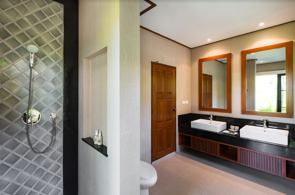 For Sale : Nai Harn, Luxury New Pool Villa, 2 Bedrooms 2 Bathrooms, Garden view.