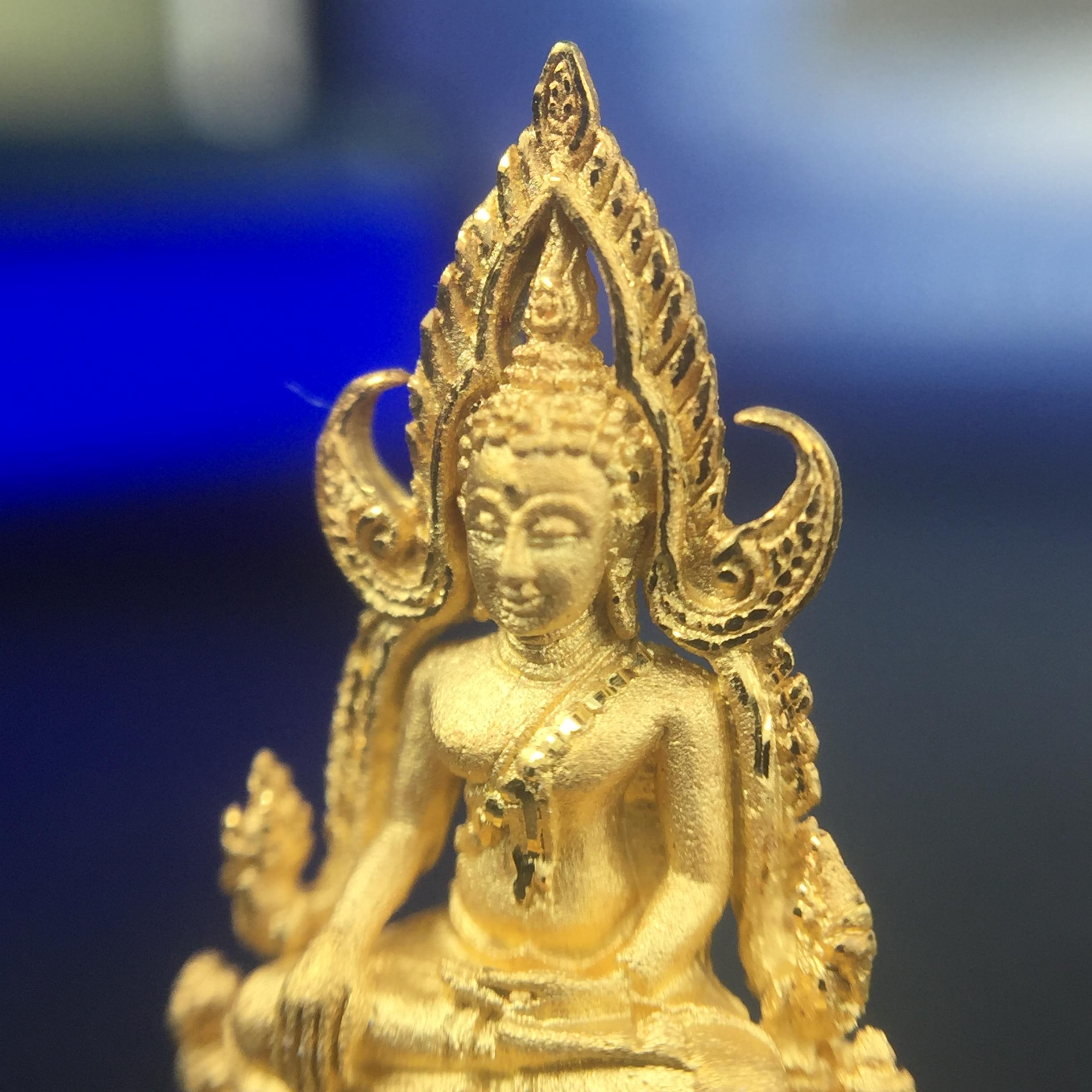 พระพุทธชินราช ภปร. โครงการ เพราะแผ่นดินนี้คือแผ่นดินเกิด ปี2551 เนื้อทองคำ 96.5%(น้ำหนัก 2.6 กรัม) ขนาดหน้าตัก1/4นิ้ว (สวยงามทรงคุณค่าหายาก)1 ใน 5000องค์