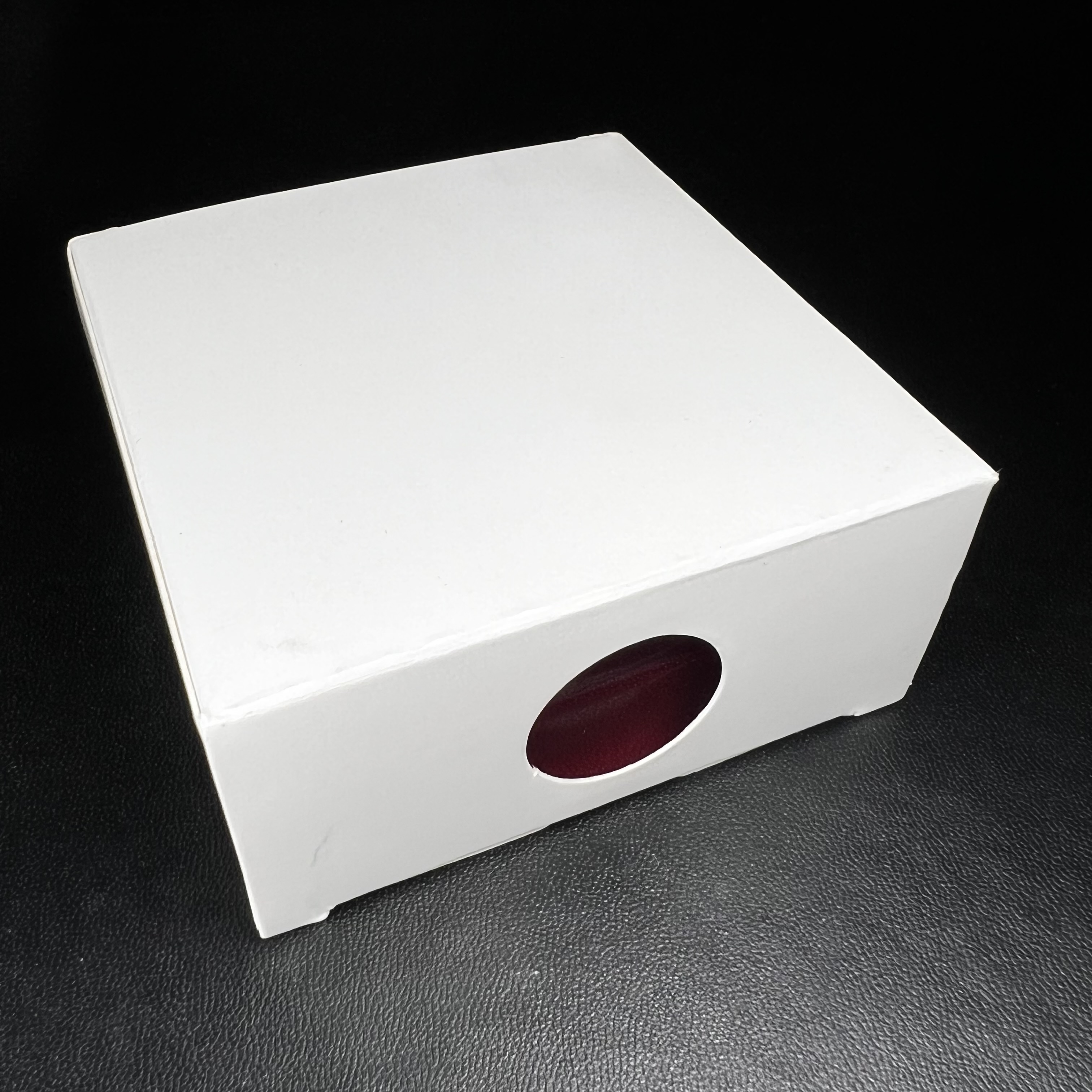 พระพุทธชินราช รุ่น ประวัติศาสตร์ มูลนิธิเพื่อตำรวจไทยจัดสร้าง ปี 2562 เนื้อเงินขัดเงา พิมพ์เหรียญรูปไข่ฉลุลายไทย พิมพ์ใหญ่ พระพุทธชินราช แบบจิวเวอร์รี่ (ขนาดสูง 2.9 ซม.) (สภาพ สวย ซีนซองเดิม กล่องบรรจุเดิมครบสมบูรณ์)