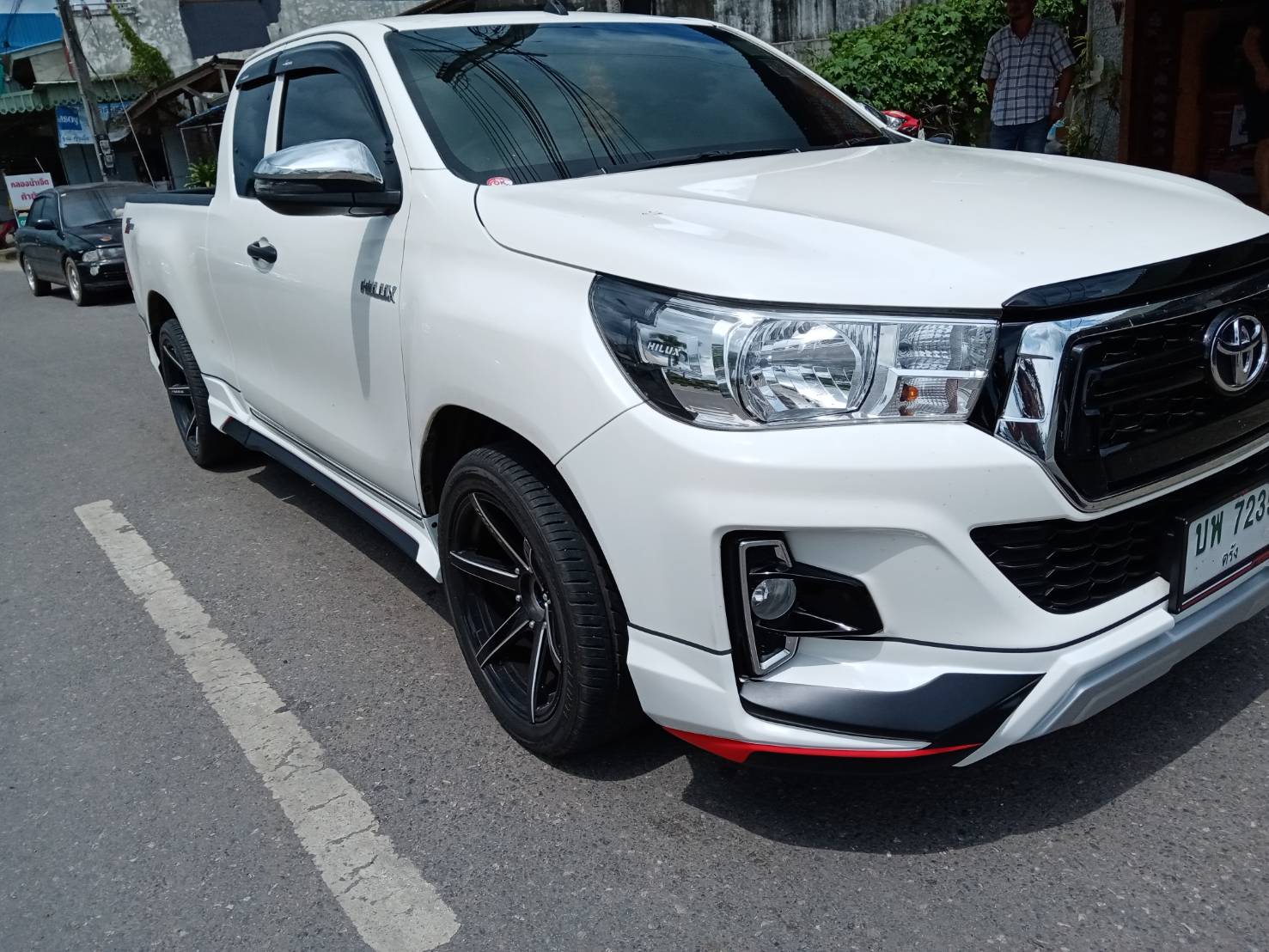 Toyota Revo Rocco body kits by Amotriz