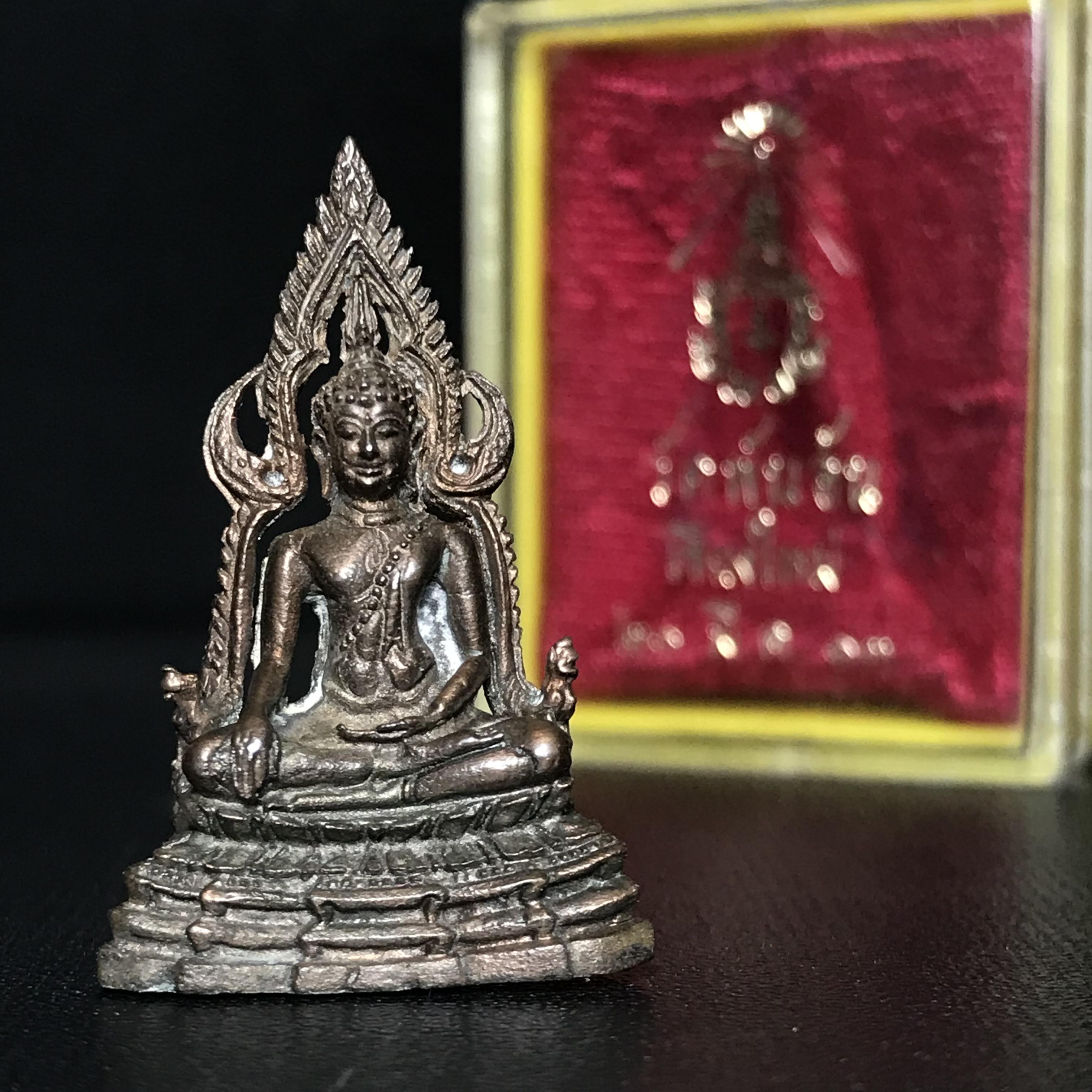 พระพุทธชินราช วัดพันอ้น จ.เชียงใหม่ ปี 2513 เนื้อนวโลหะ สภาพสวยจัดกล่องครบ(1ใน2513องค์)(พระดี ปีลึก พิธีใหญ่)