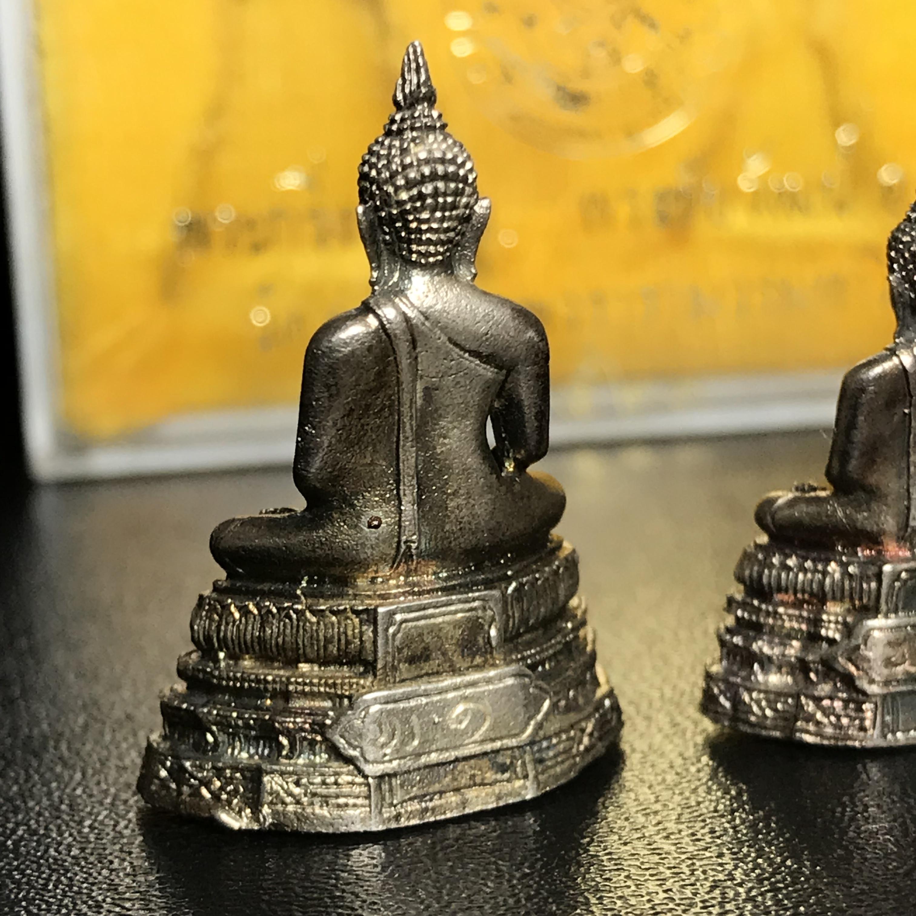 พระกริ่ง-พระชัยวัฒน์ พระศรีศากยมุนี อปร.วัดสุทัศนเทพวราราม พ.ศ.2521ชุดเนื้อเงินหายาก(ในหลวงรัชกาลที่9 เสด็จเททอง)