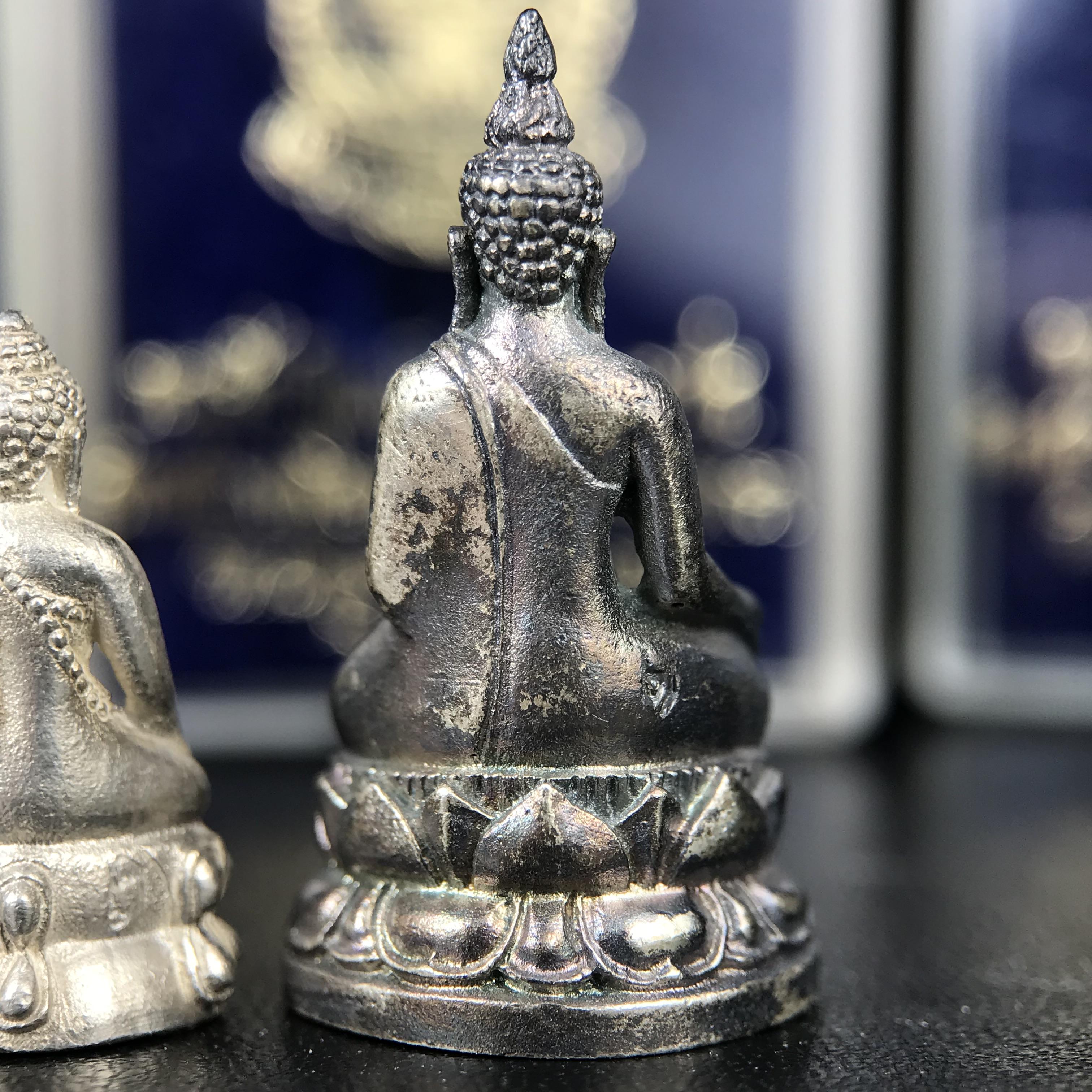 พระกริ่งนวปทุม ภปร.-พระชัยวัฒน์นวปทุม ภปร.-พระกริ่งไพรีพินาศ ภปร. รุ่นแรก วัดปทุมวนาราม ครบชุดเนื้อเงิน ปี2535(ในหลวงรัชกาลที่9เสด็จเททอง)(1ใน3000องค์)หายาก***เก็บทีเดียวครบชุดไปเลยรุ่นนี้ แนะนำ....ตอนนี้หายากแล้ว***