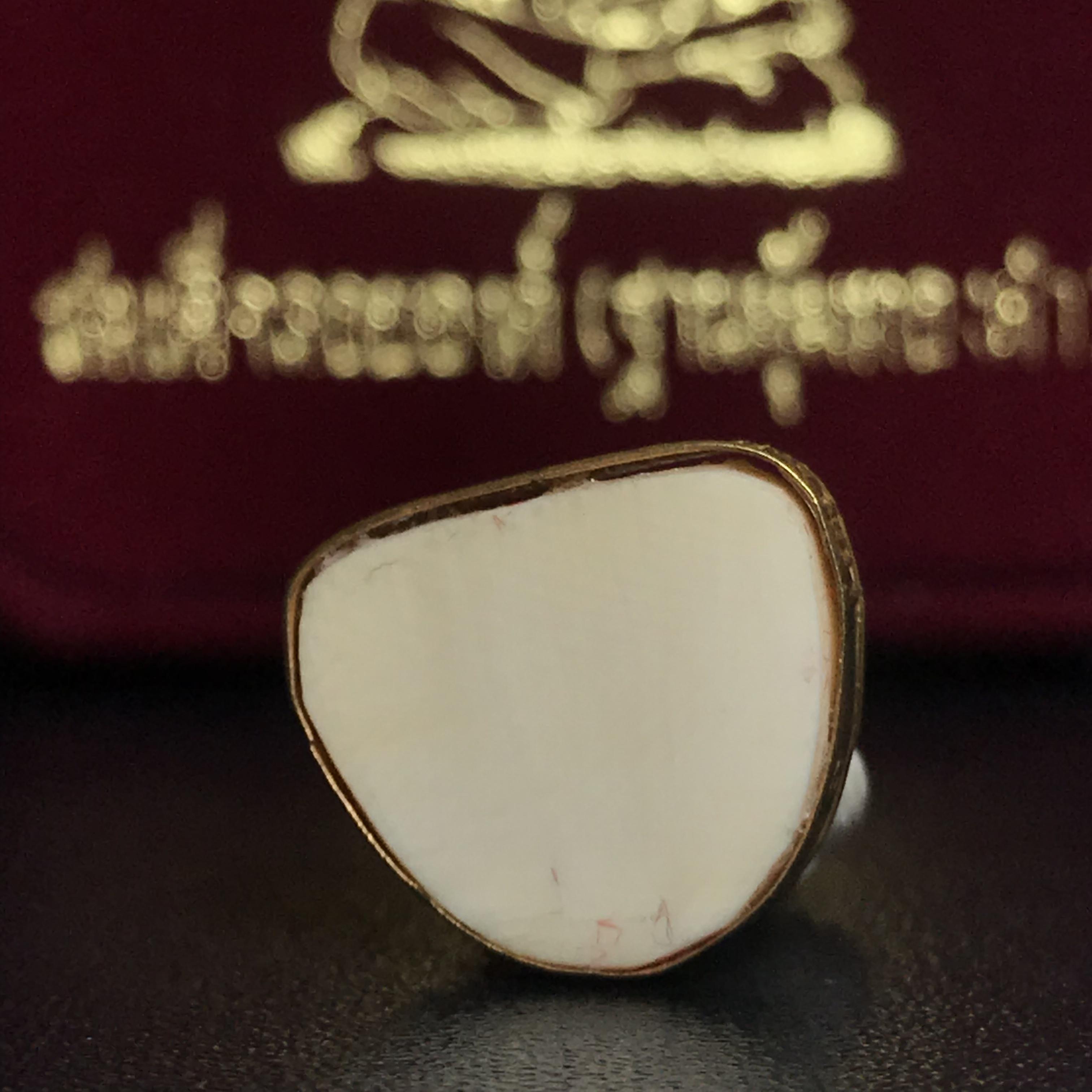 สมเด็จพระพุฒาจารย์ (โต พรหมรังสี) รุ่นคชสารหมื่นปี พ.ศ.2542 ลอยองค์(ฐานหุ้มทองคำ)