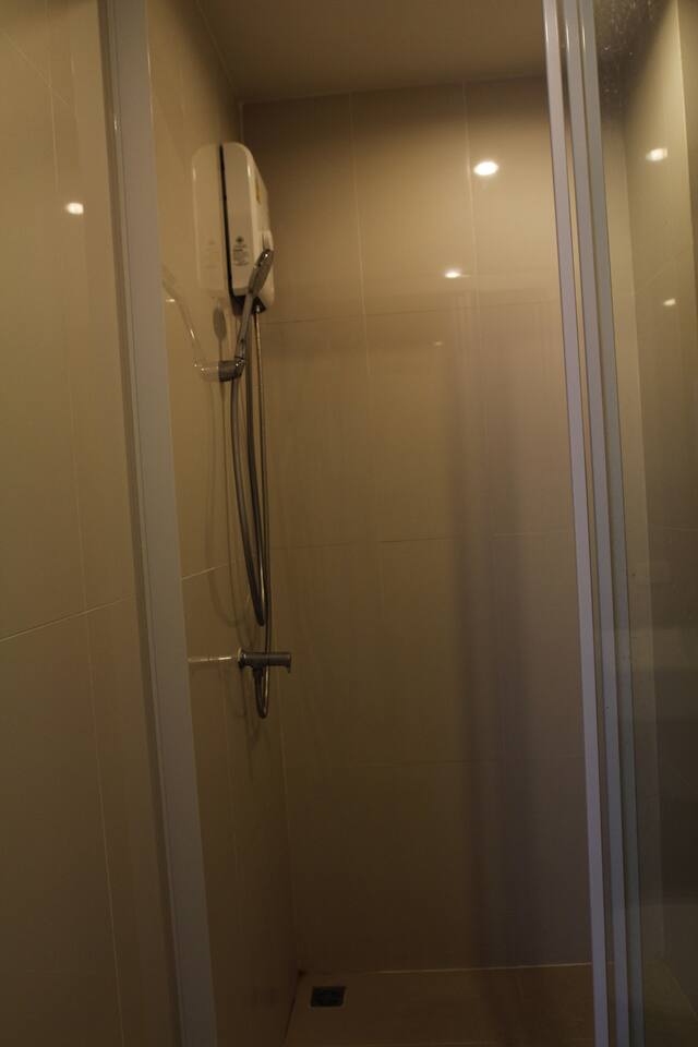 For Rent : Samkong,The Base Heiht 1 Bedroom 1 Bathroom, 9th Floor, City View.