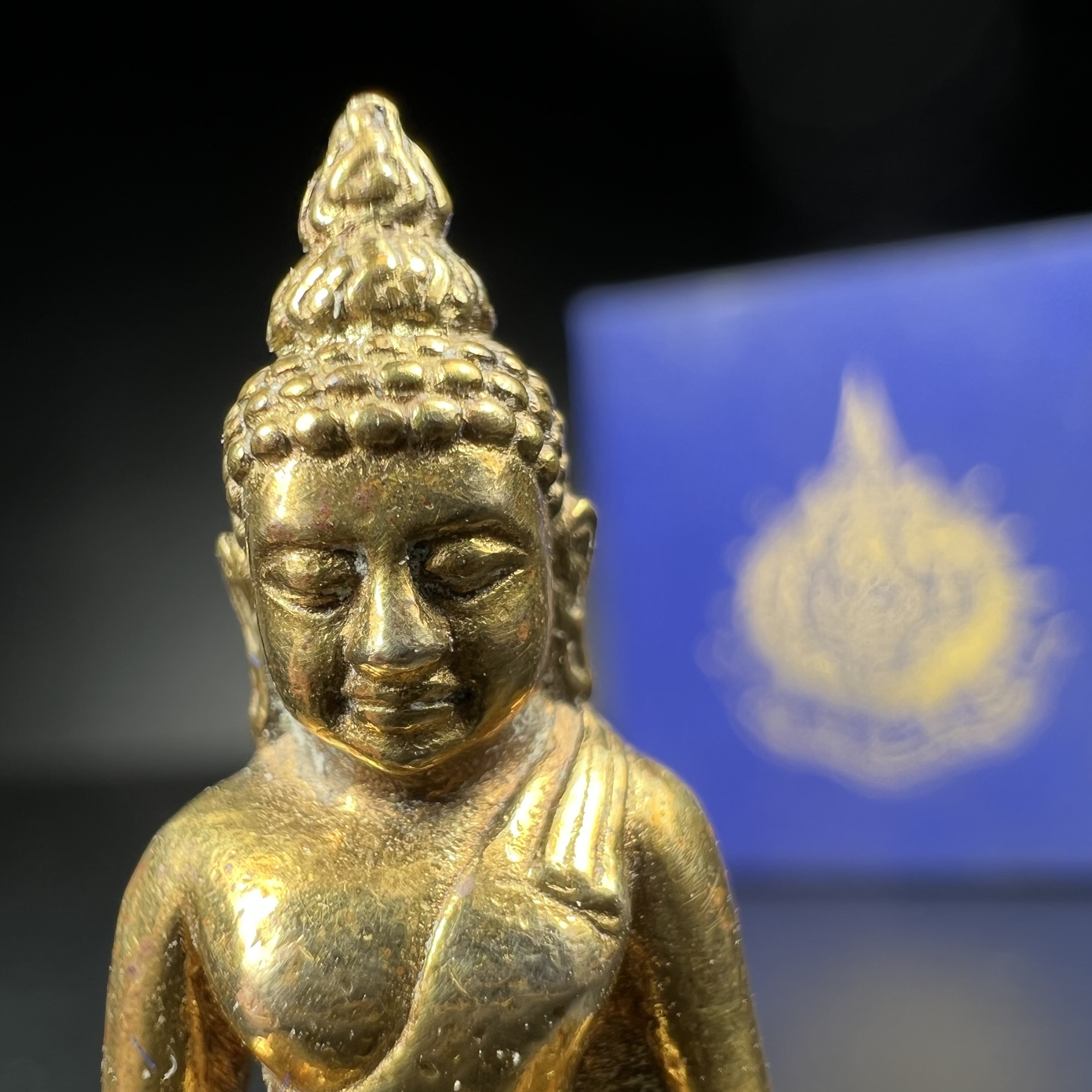 พระกริ่งไพรีพินาศ เฉลิมพระเกียรติ พระบาทสมเด็จพระเจ้าอยู่หัวรัชกาลที่9 พระชนมพรรษา 6 รอบ ปี2542เนื้อสัมฤทธิ์(บรรจุเหล็กไหล)ดีนอก-ดีใน