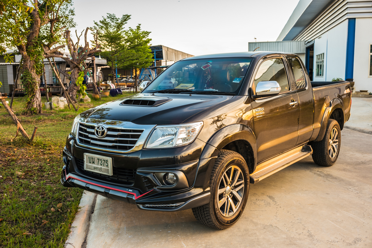 Toyota Vigo Champ body kits by Amotriz
