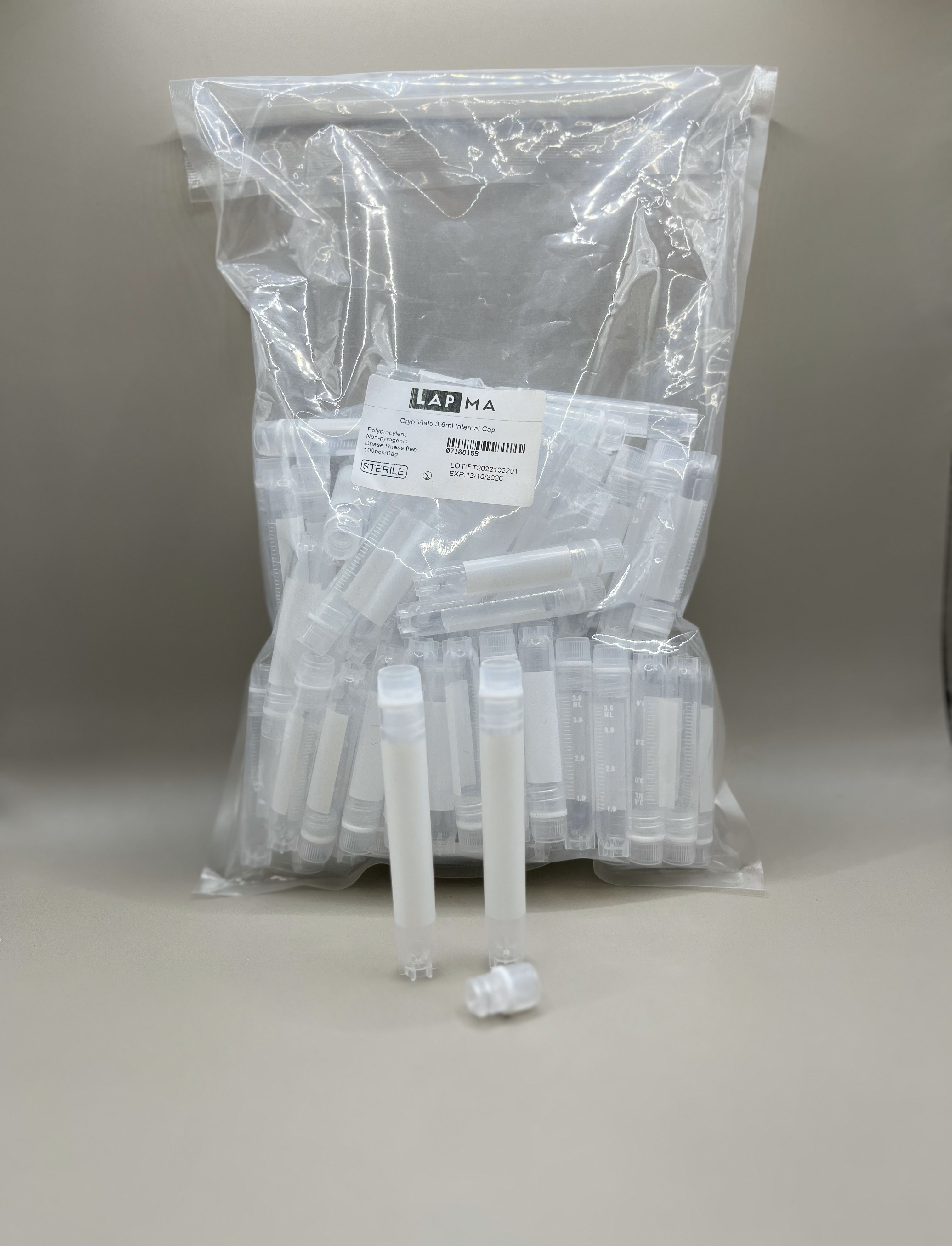 Cryotube Screw cap 2 ml , 3.6 ml , 5 ml ,( Free-standing ) , steriled ,Can Frozen - 196 ํC, หลอดเก็บตัวอย่างฝาเกลียว มีสเกล, แช่แข็งได้ -196 องศา ( ขายส่งยกลัง)