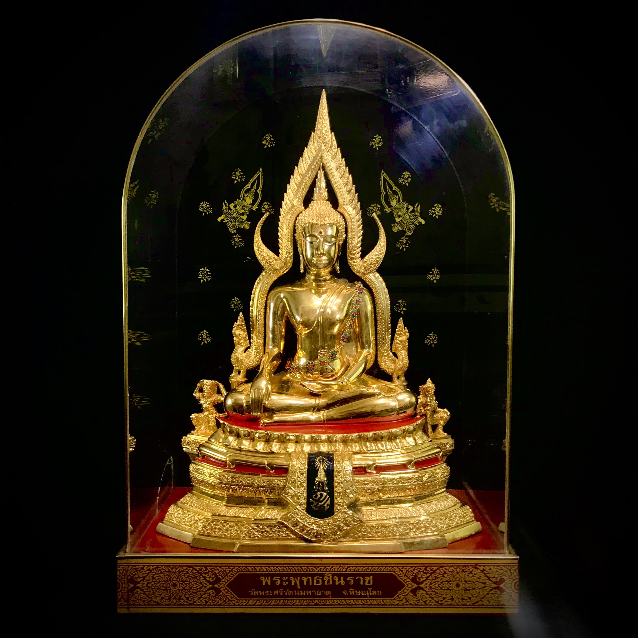พระพุทธชินราช ภปร. รุ่นปฎิสังขรณ์ ปี2531 หน้าตัก 9นิ้ว กะไหล่ทอง(พร้อมตู้ครอบ) งานลุงจ่าทวีบูรณเขตต์ (สวยหายากนิยม)