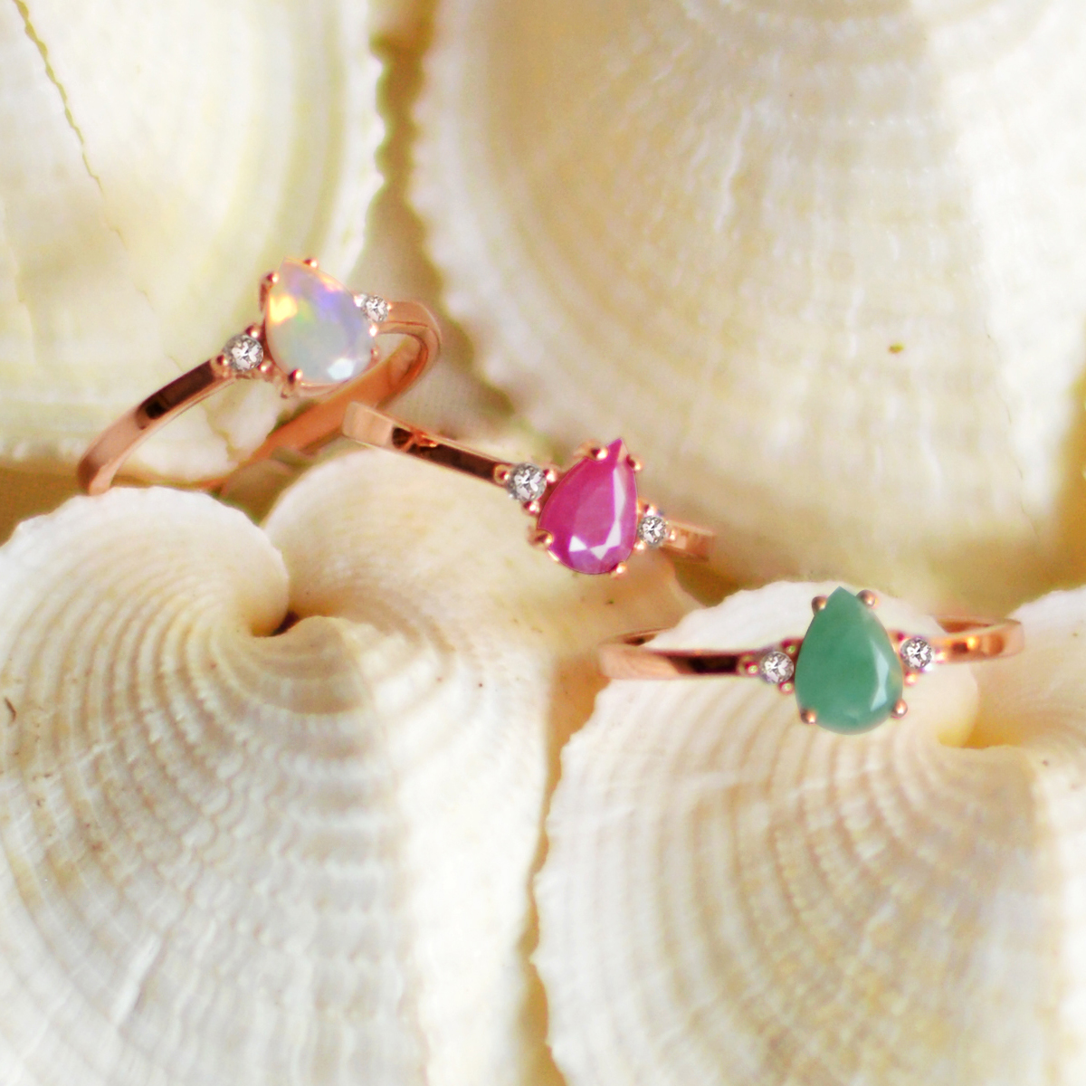 แหวนพลอยแท้ รูปทรงหยดน้ำ Pear shaped gemstone rings