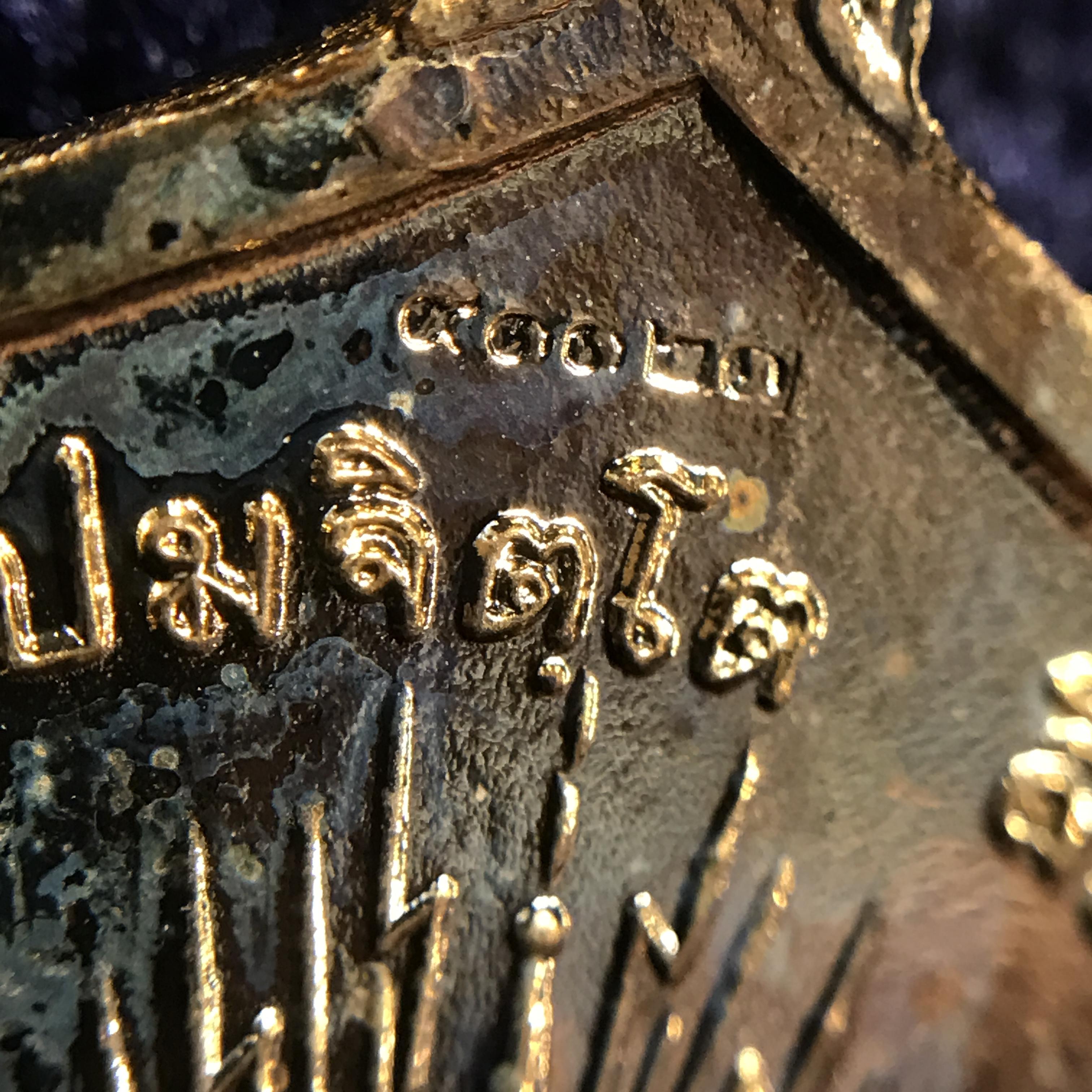 เหรียญทรงผนวช ร.10 ปี2521 รุ่นแรก เนื้อทองแดงกะไหล่ทอง(สภาพสวยกล่องเดิม)