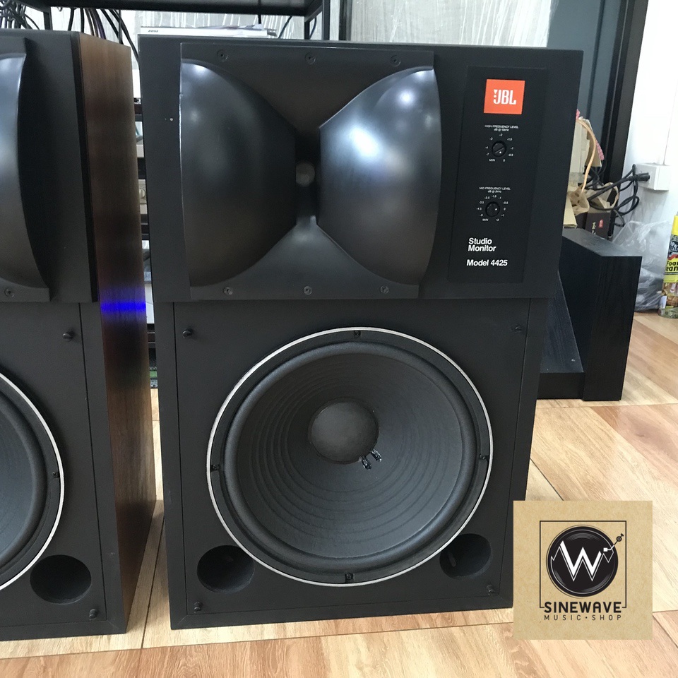 ลำโพง ยี่ห้อ JBL รุ่น 4425 (Made in USA)