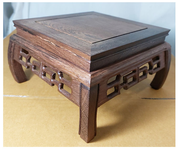 ฐานไม้สไตล์จีน หรือกี๋(ขาโค้ง) ท๊อป16cm ตัวละ