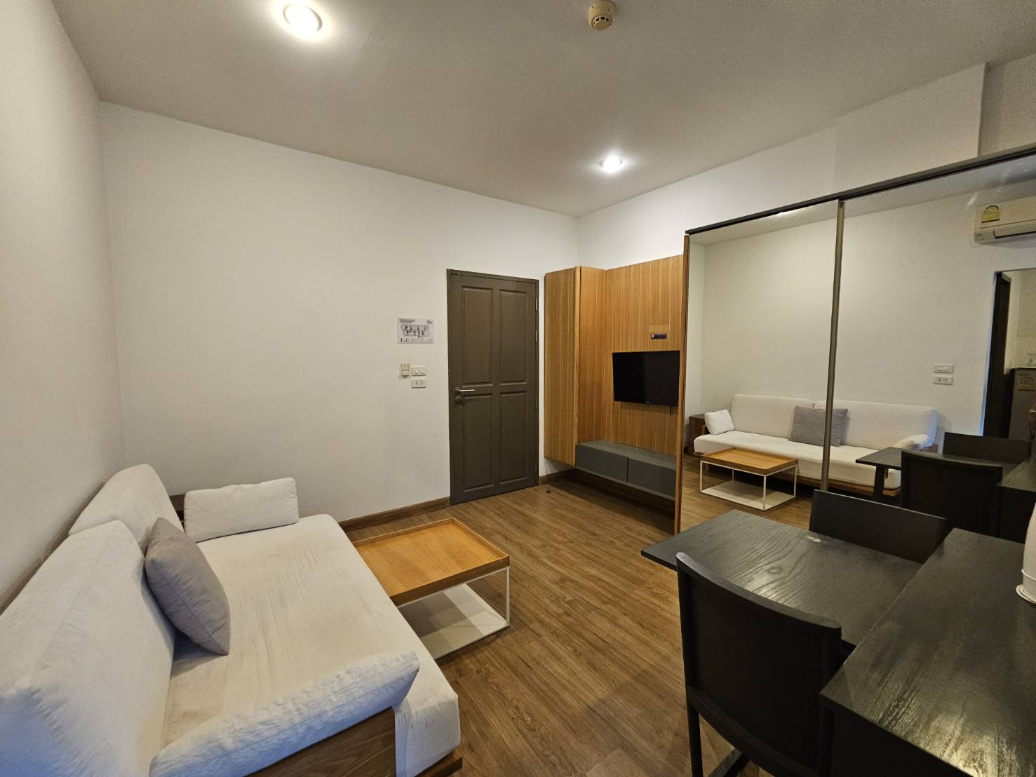 For Sale : Thalang, Hill Myna Condotel, 1 bedroom 1 bathroom, 3rd flr.