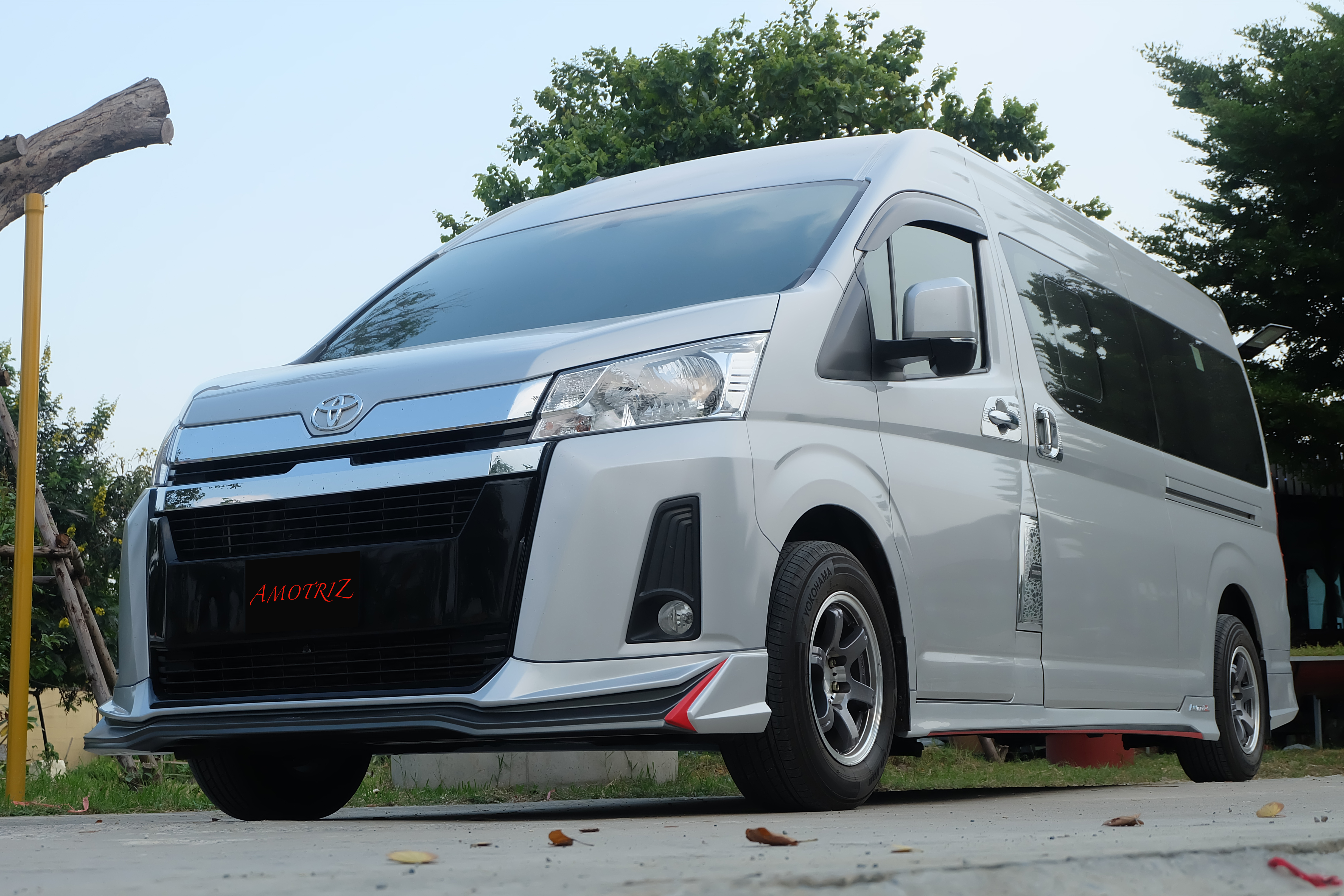 Toyota Commuter 2019 V.1 bodykits by Amoriz