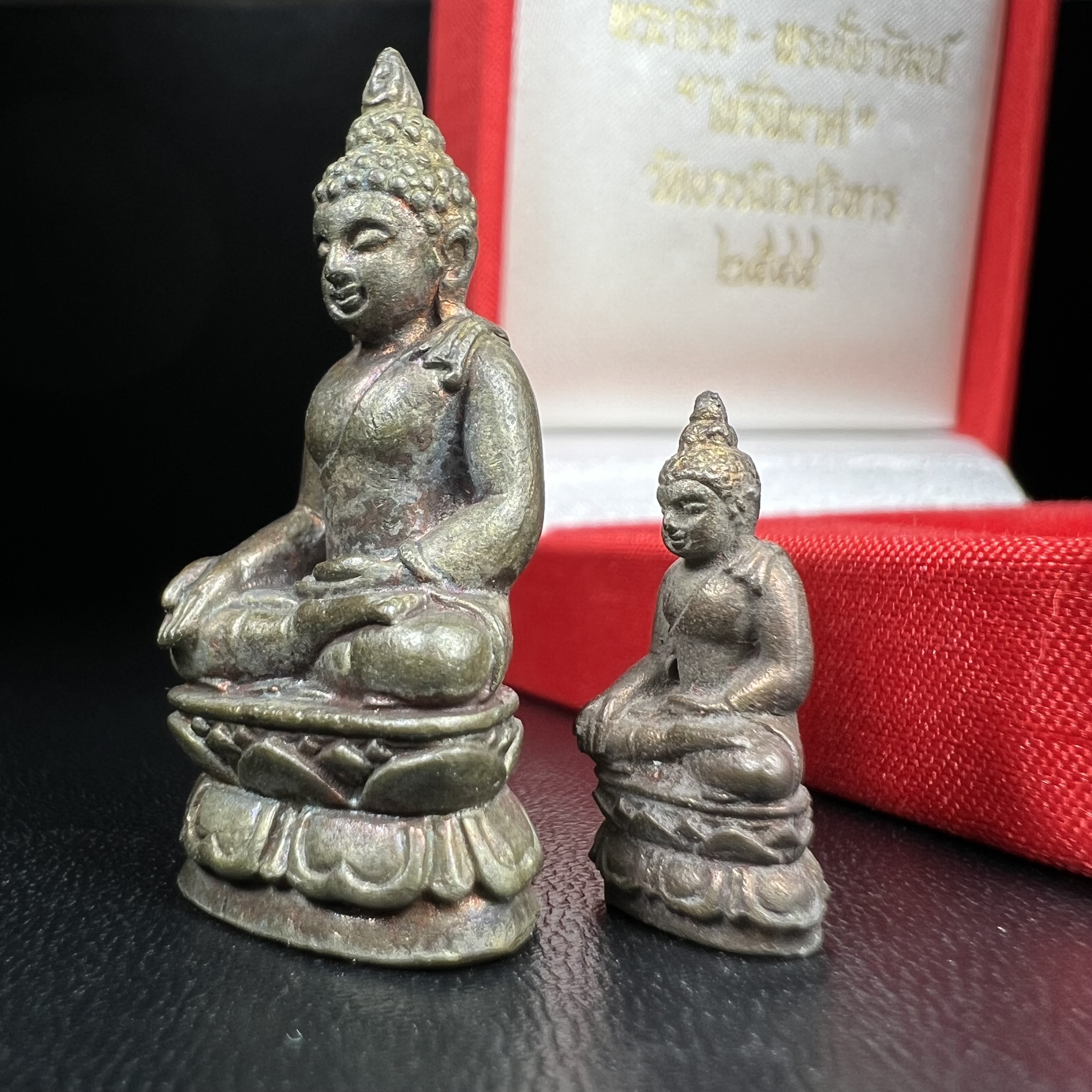 พระกริ่ง-พระชัยวัฒน์ ไพรีพินาศ วัดบวรนิเวศวิหาร ปี 2544 เนื้อสัมฤทธิ์ พิธีดีเยี่ยม สมเด็จพระญาณสังวร พระสังฆราช เสด็จจุดเทียนชัยและทรงอธิษฐานจิตด้วยพระองค์เอง(พิธีใหญ่นิยม)(1ใน9989องค์)