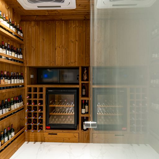 For Sales : Cherngtalay, 3-Storey Private Pool Villa @soi Pasak 8, 3 Bedrooms, 3 Ensuite bathrooms