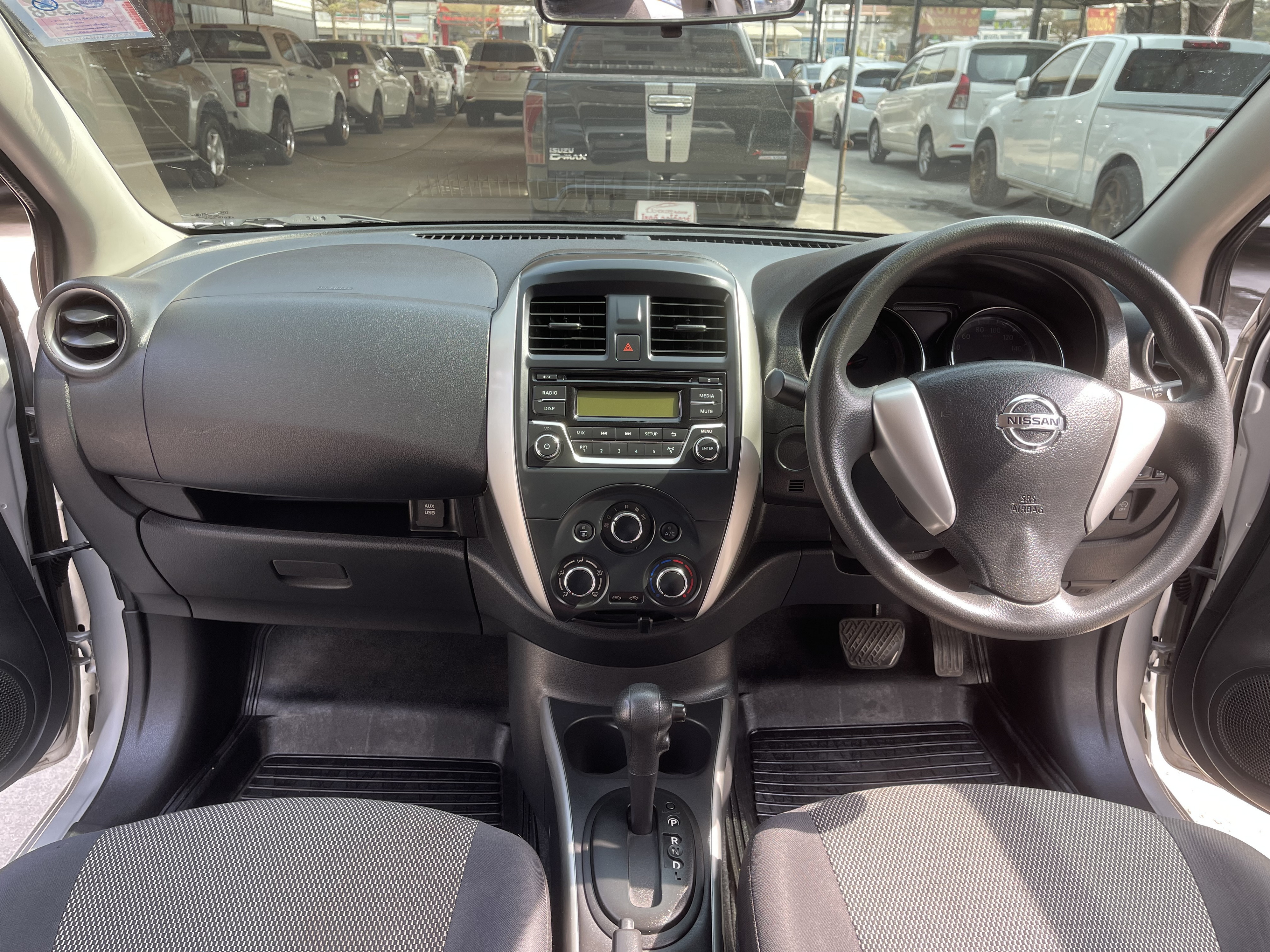 Nissan Almera 1.2 E At 2017 เงิน