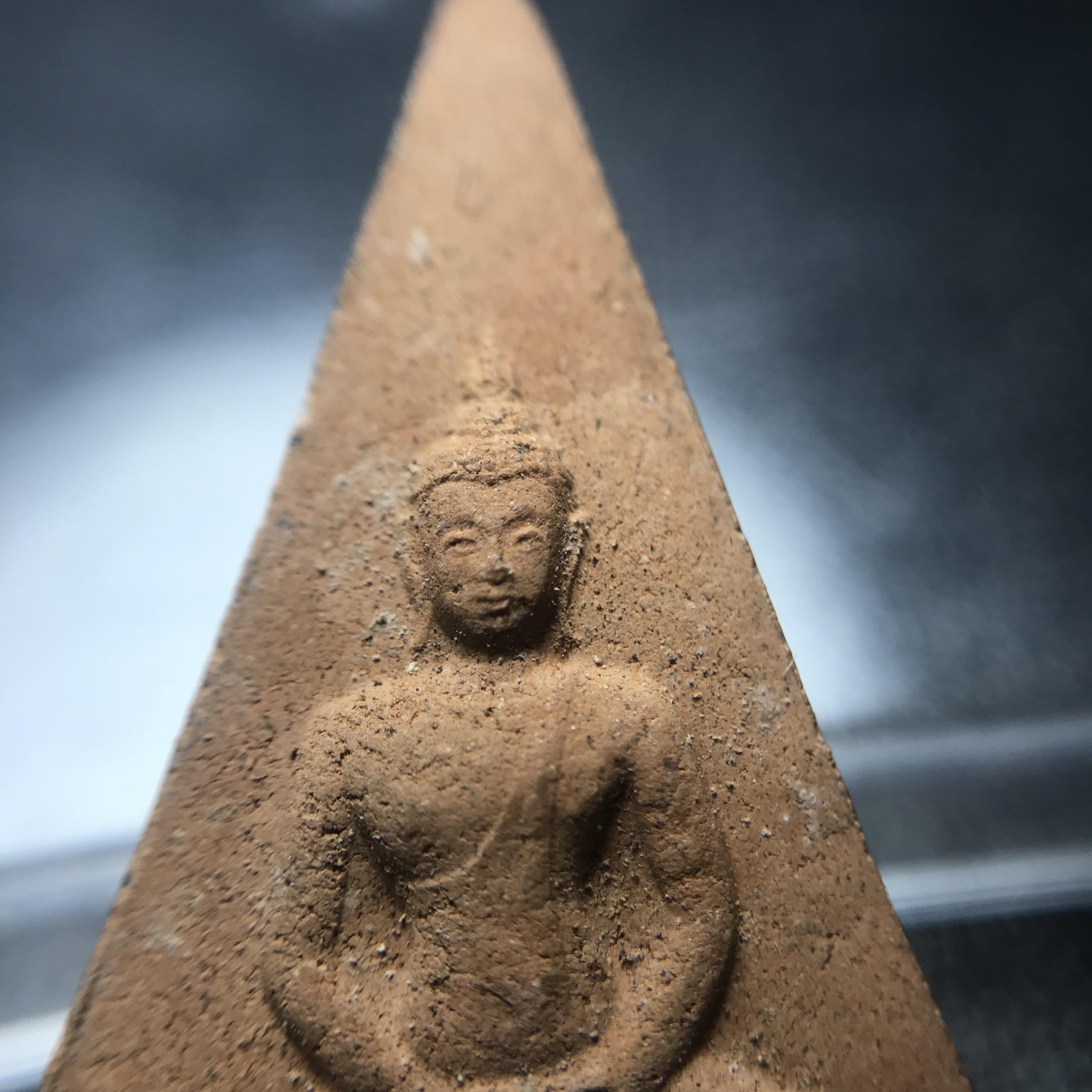 พระสมเด็จอุณาโลมทรงจิตรลดา ปี 2519 วัดบวรนิเวศวิหาร พิมพ์ใหญ่(สภาพคัดสวย)อีกหนึ่งวัตถุมงคลในหลวงที่ทรงคุณค่า