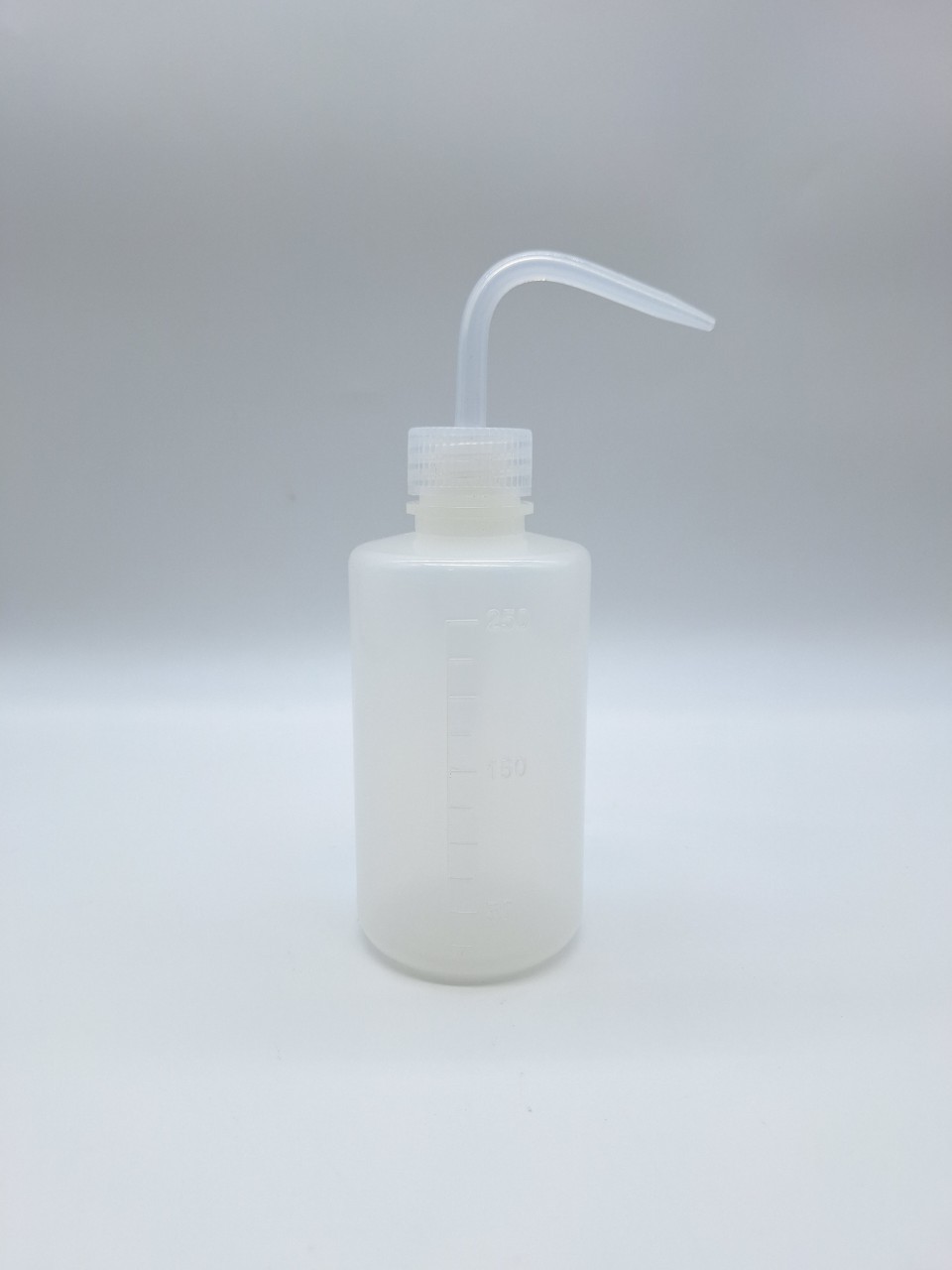 Wash Bottle PP 250ML 500ML 1000 ML ยี่ห้อ LAPMA ขวดฉีดน้ำกลั่น ขวดน้ำกลั่น ขวดบีบ ขวดผสมยา ผสมปุ๋ย ใส่สารเคมี ขวดรดน้ำแคคตัส (ขายแพ็ค 20ชิ้น)