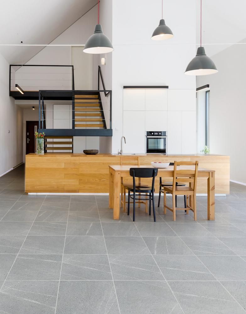 GP 40X40 ฟอลคอน เทาอ่อน (HYG) R10 PM