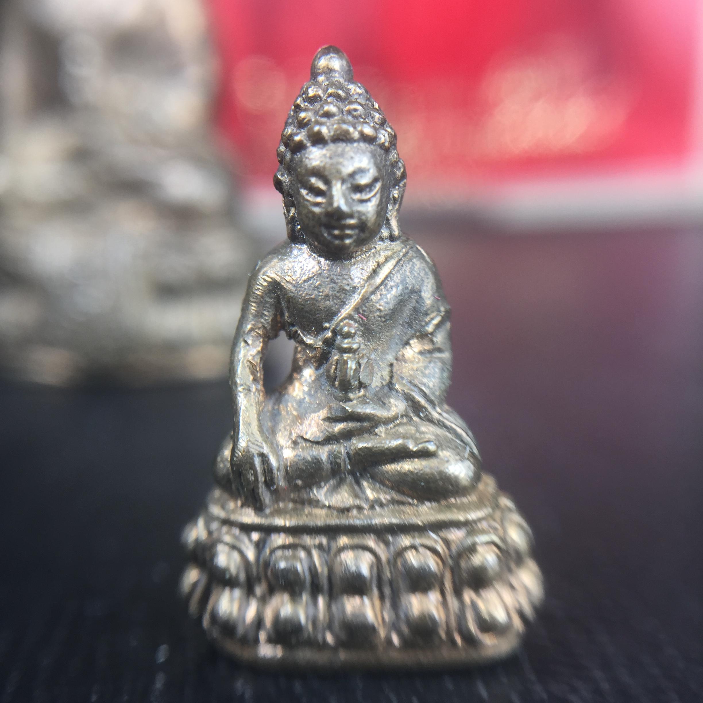 พระกริ่ง-พระชัยวัฒน์ ภปร. ธรรมศาสตร์ 50ปี เนื้อนวโลหะ ปี2527(ในหลวงรัชกาลที่9 เสด็จเททอง)(หายาก)(1ใน677ชุด)