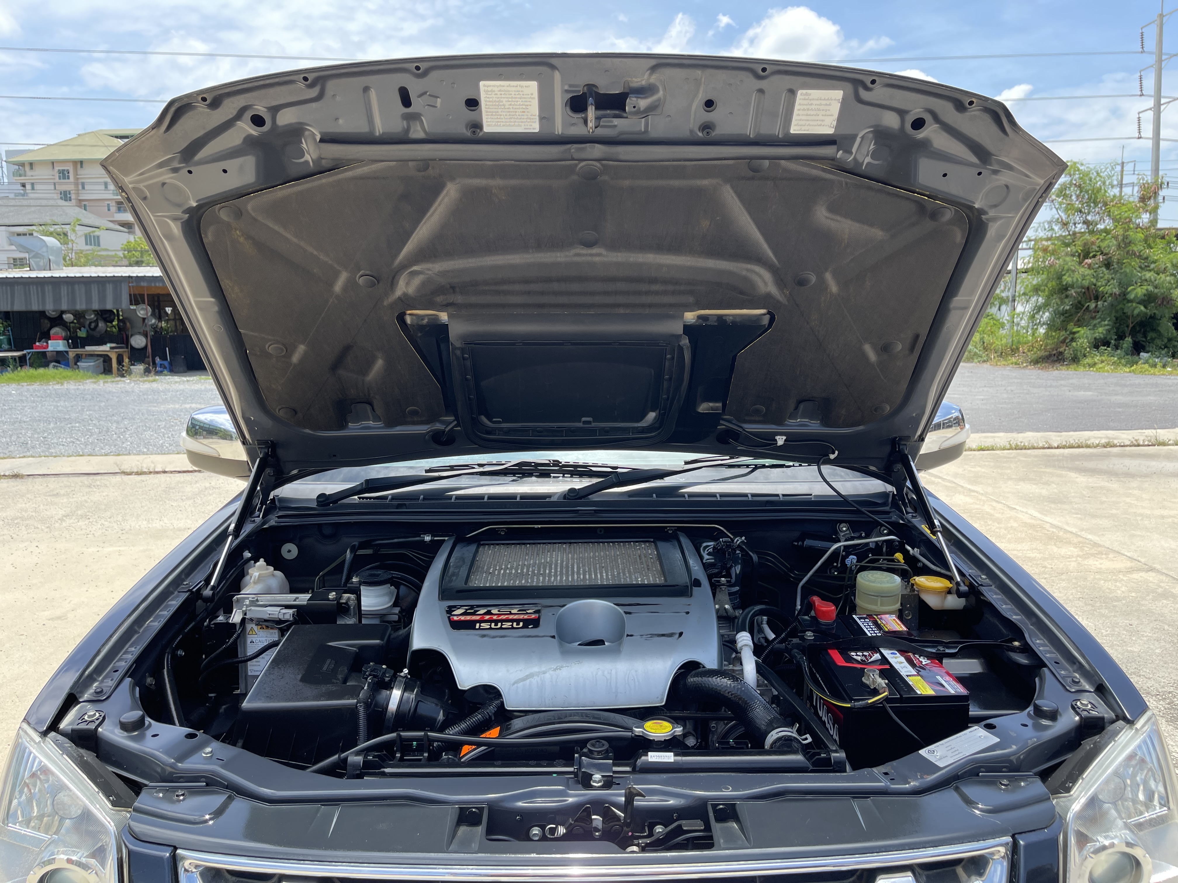 Isuzu Dmax Cab Hilander 3.0 Vgs Abs Airbag 2011 ดำ