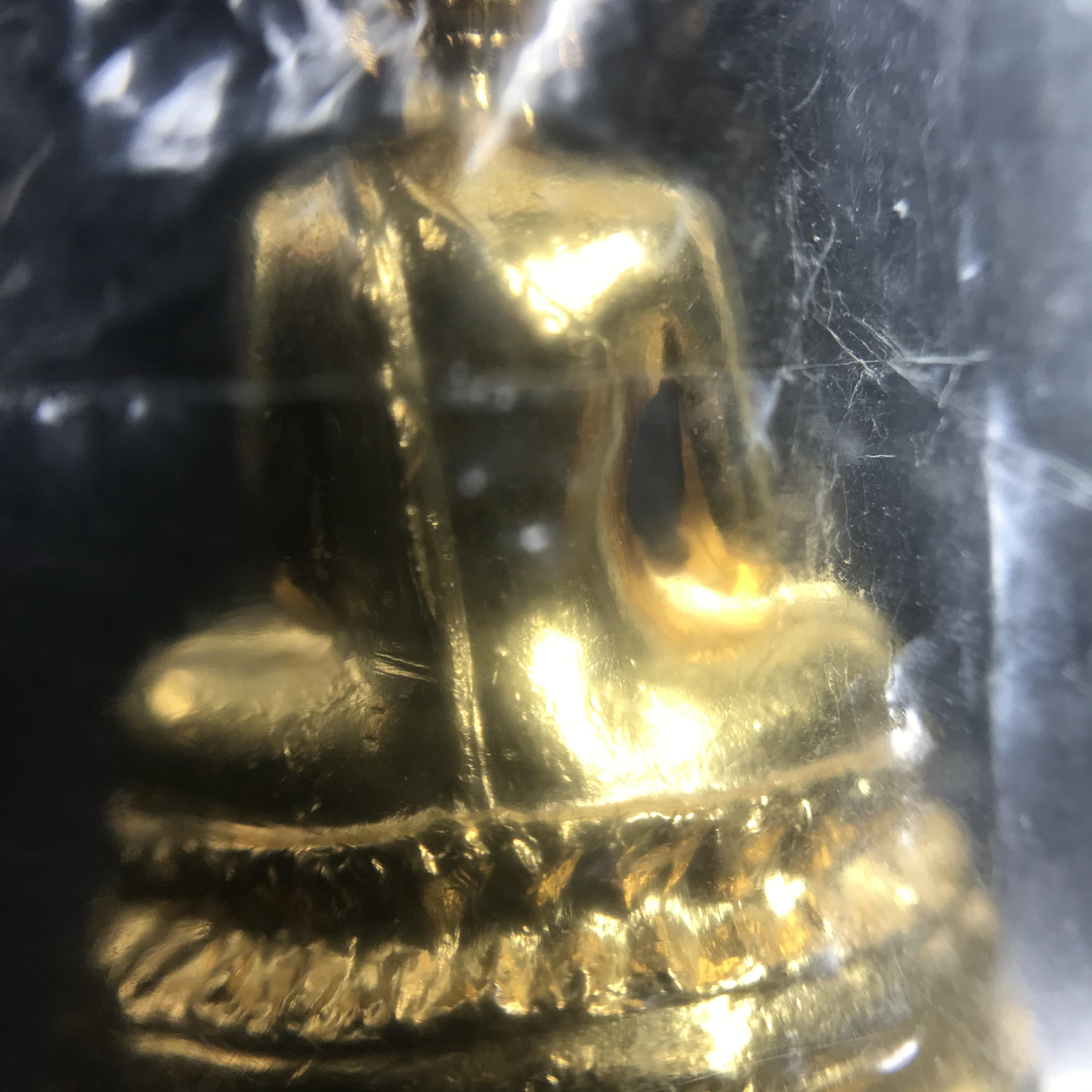 พระกริ่ง ภปร.(รุ่นแรก) วัดบวรนิเวศวิหาร พ.ศ.2508 กะไหล่ทองเดิม(กรรมการ)พิมพ์นิยม(หูยาว)สภาพสวยซีนซองเดิม (ในหลวงรัชกาลที่9ทรงเสด็จเททอง)