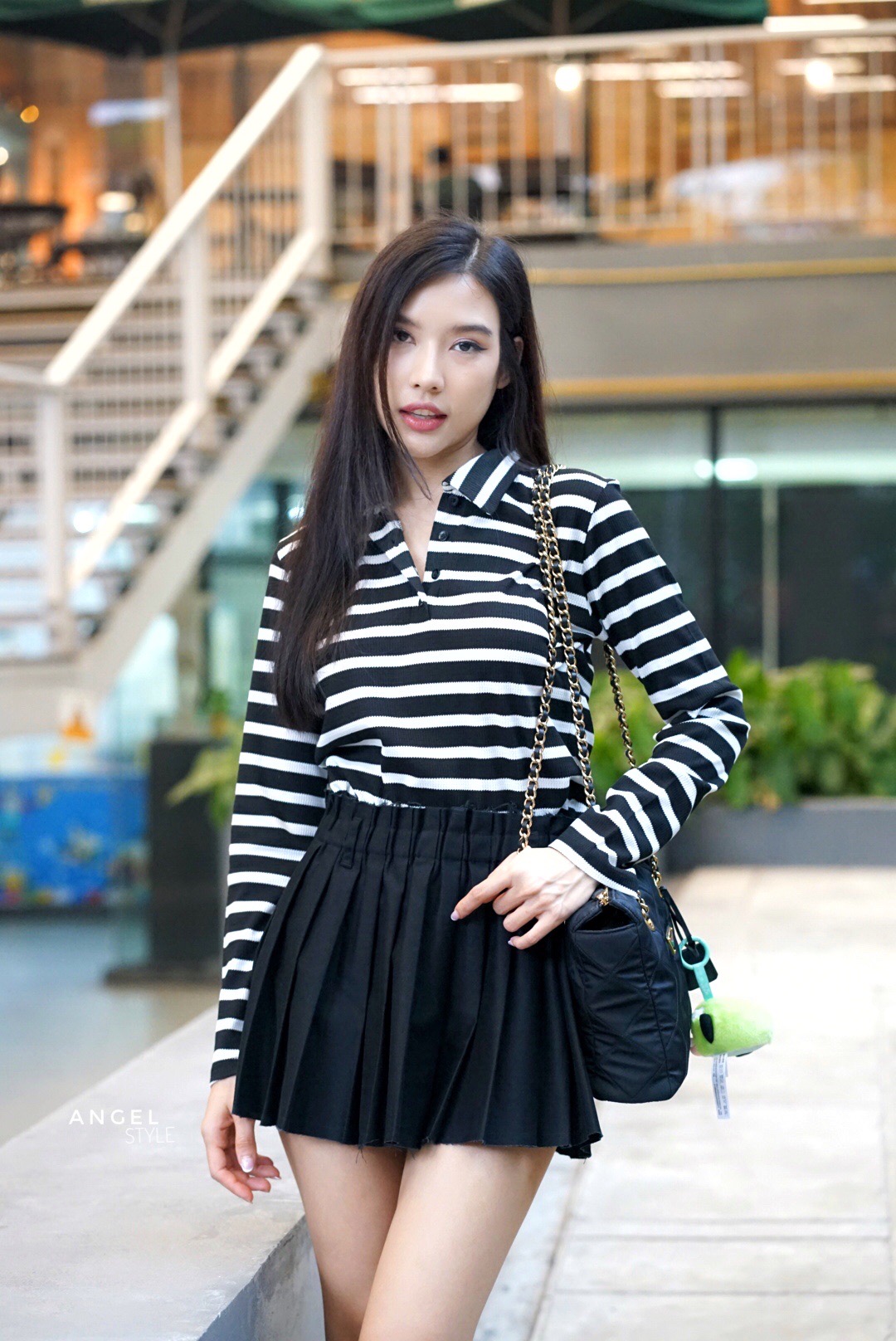 ริ้วคอปกแขนยาว