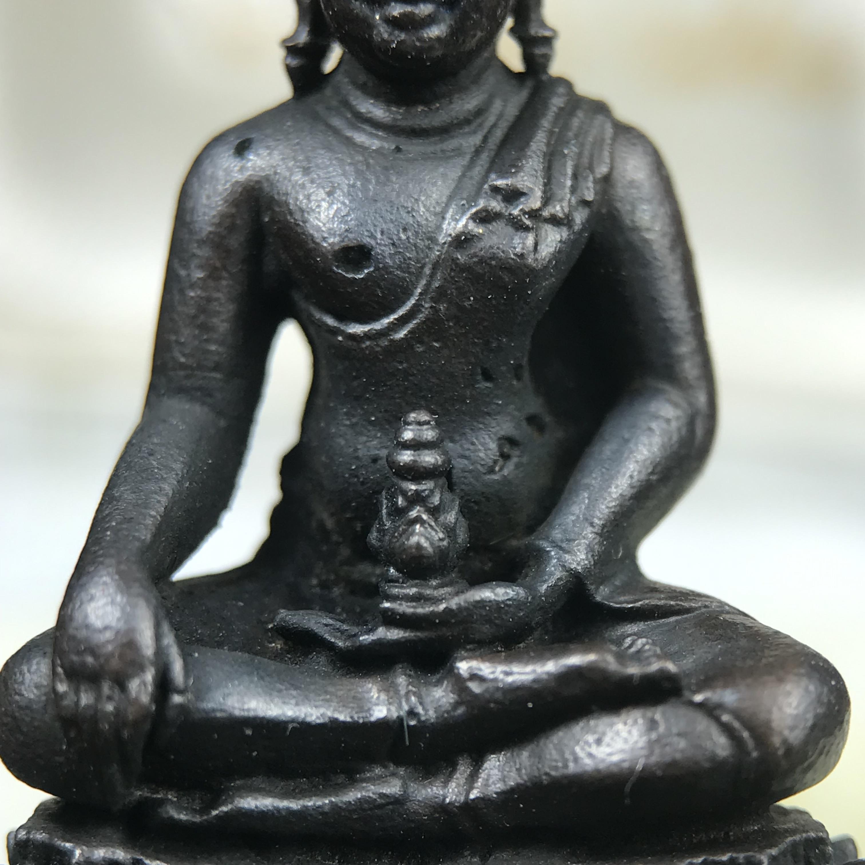 พระกริ่งวาสนา(รุ่นแรก) 80 พรรษา สมเด็จพระสังฆราช (วาสน์) วัดราชบพิธฯ ปี2521 เนื้อนวโลหะ(ตอกโค๊ตพระปิดตา) โดยมีหลวงปู่โต๊ะ วัดประดู่ฉิมพลีร่วมปลุกเสก พร้อมกล่องบรรจุเดิม(รุ่นแรก คอตั้งตรงได้สัดส่วน หายาก)