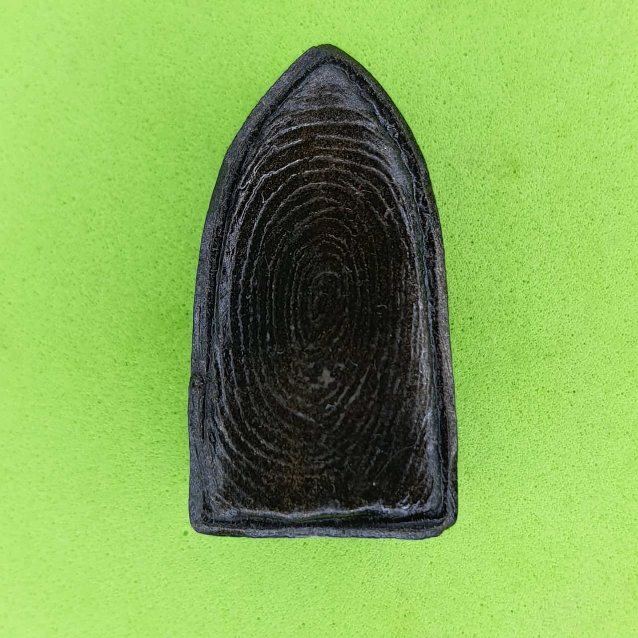 พระเครื่อง พระรอด รุ่น เมตตา คงกระพัน รวยทรัพย์ สีดำทำเก่า พระรอดแท้ พระเครื่องพระรอด พระรอดพิมพ์เล็ก พระรอดเนื้อผง พระรอดลำพูน พระแท้ จี้พระรอด พระรอดห้อยคอ